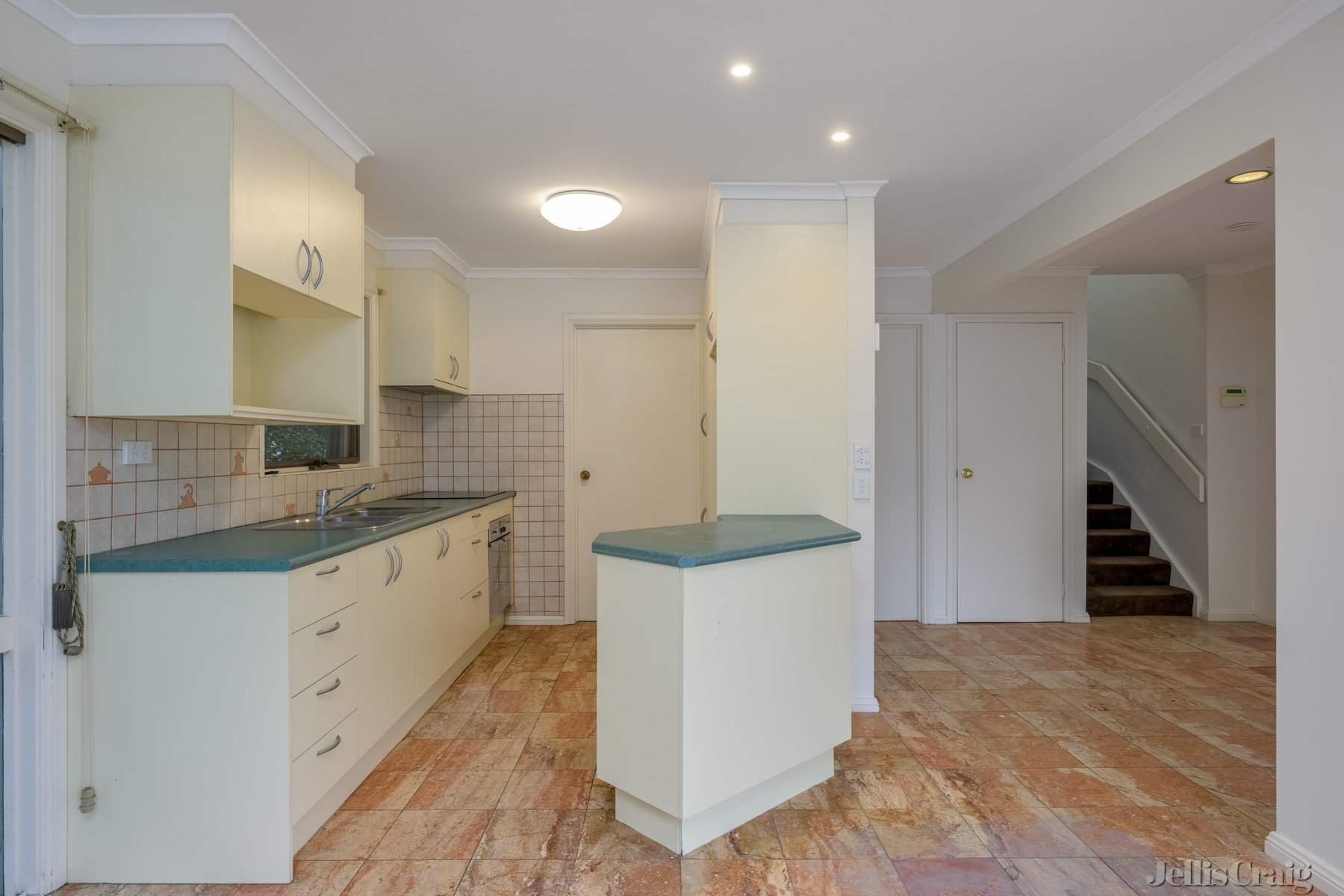 10/339 Flemington Road, North Melbourne image 1