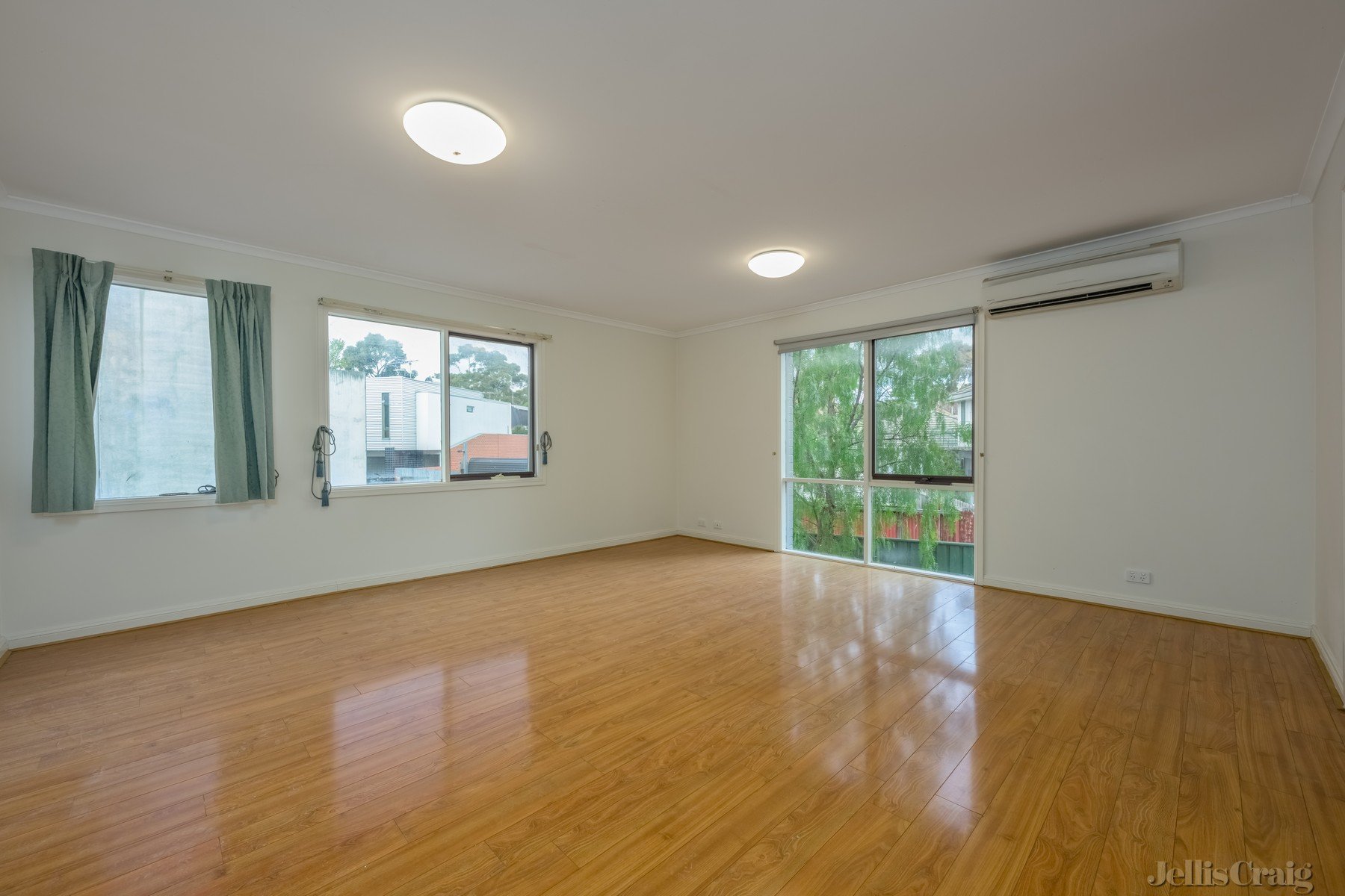 10/339 Flemington Road, North Melbourne image 2