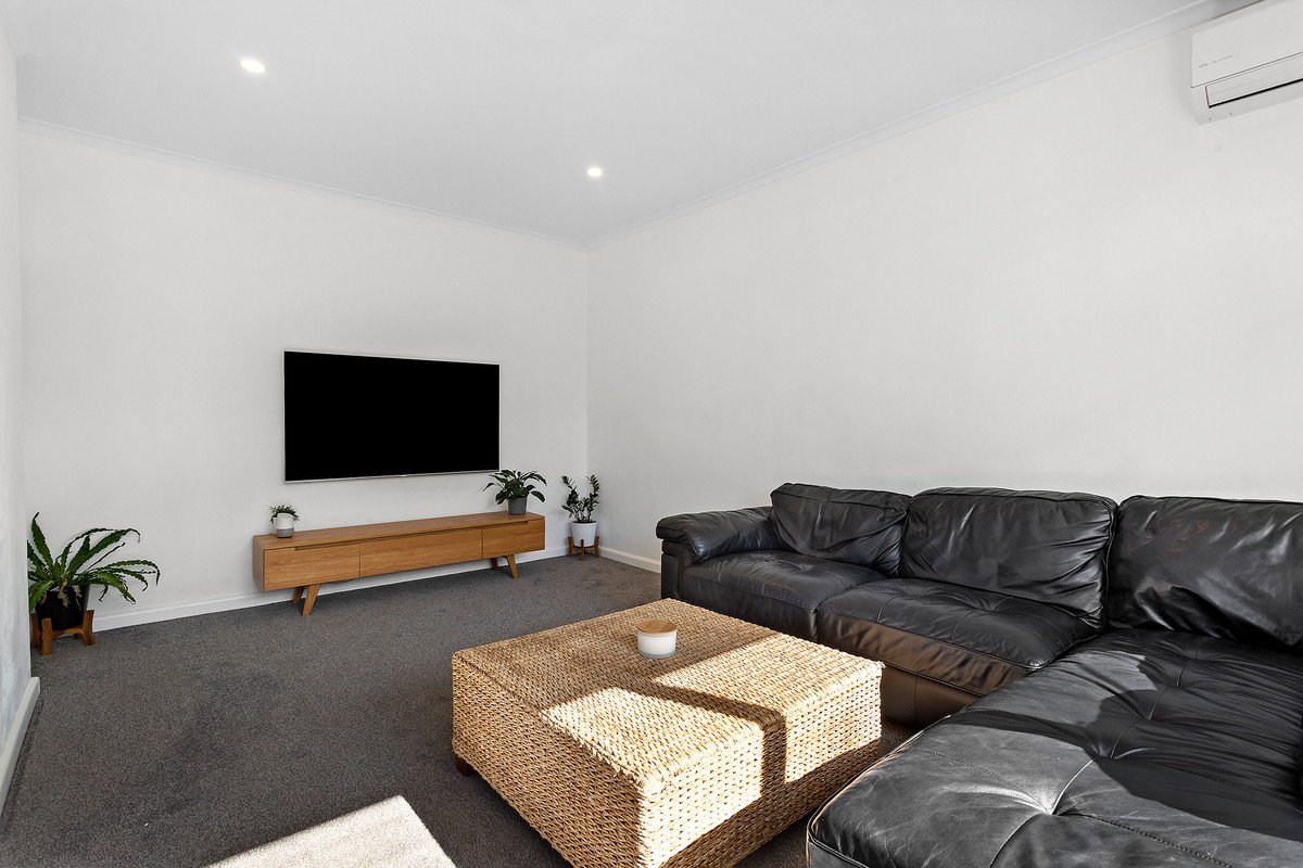 10/34 Weir Street, Balwyn image 3