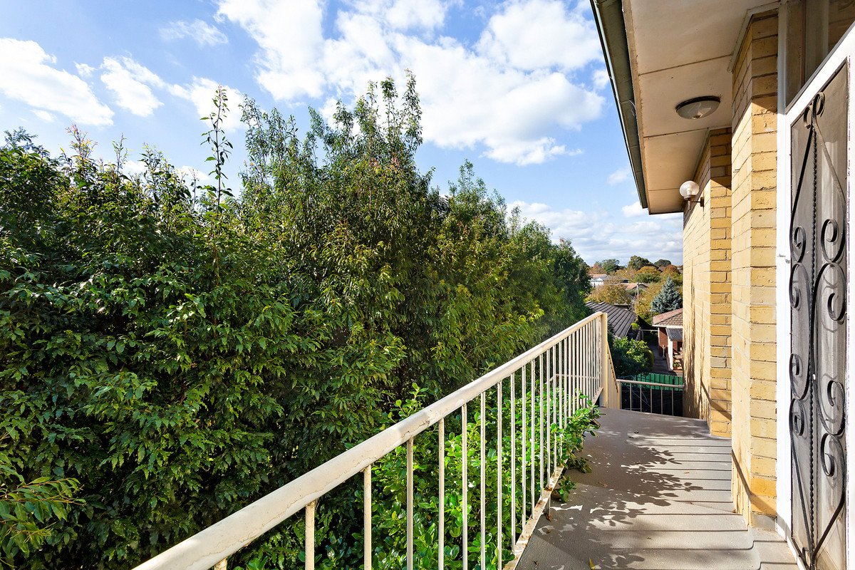 10/34 Weir Street, Balwyn image 8
