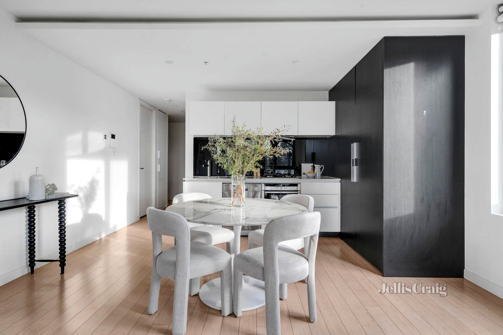 103/42 Hutchinson Street, Brunswick East image 2