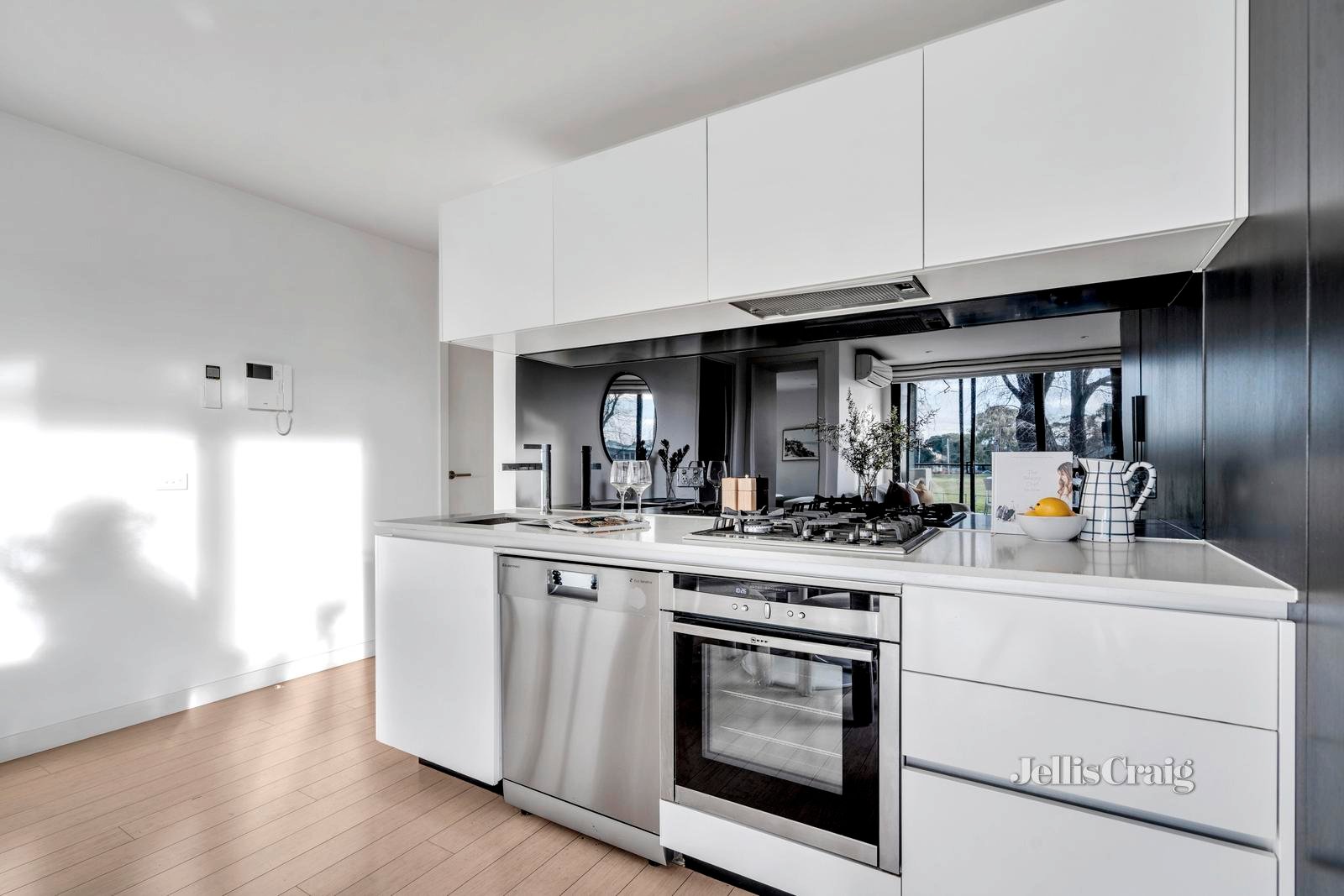103/42 Hutchinson Street, Brunswick East image 3