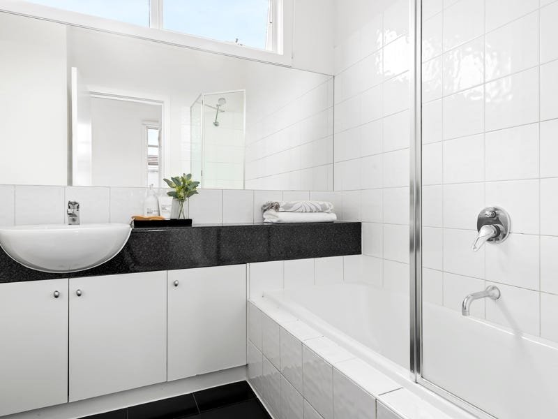 Property Gallery Thumbnail 7