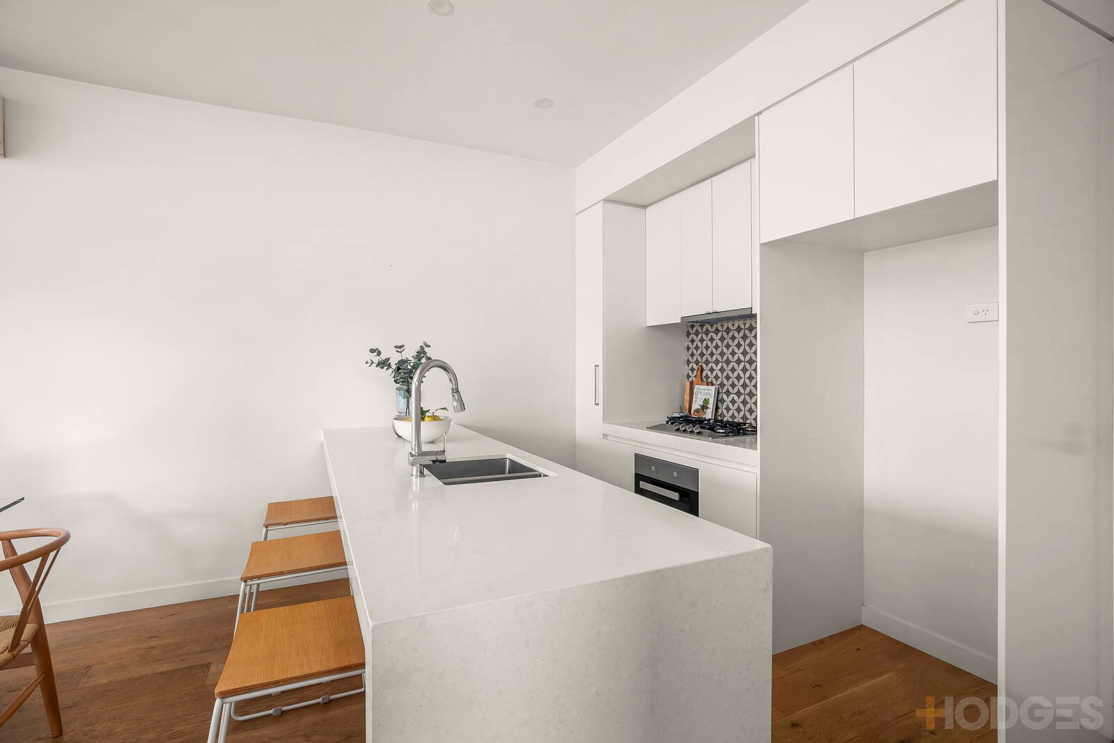 10 / 36 Crisp Street Hampton