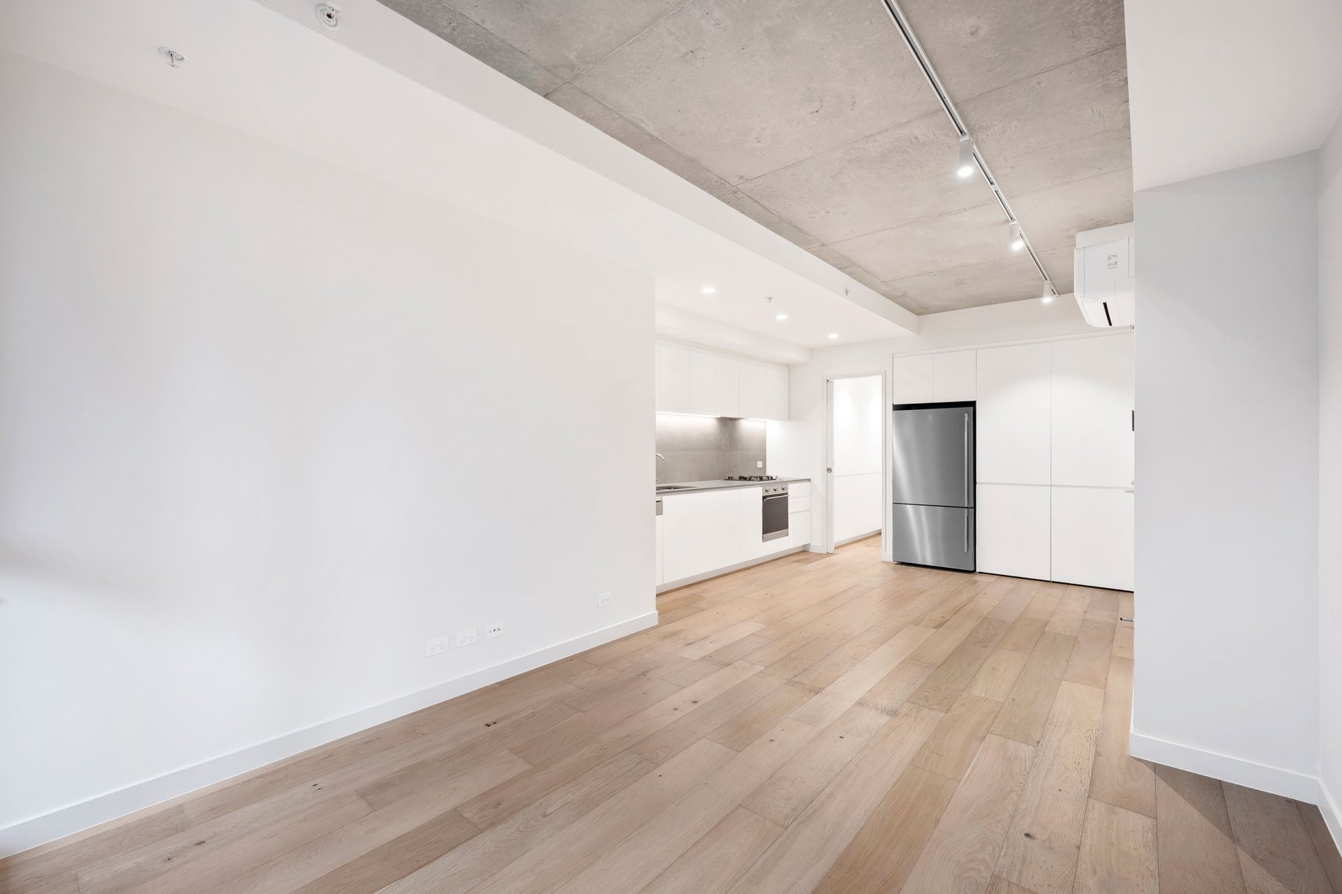 Property Gallery - Main Image