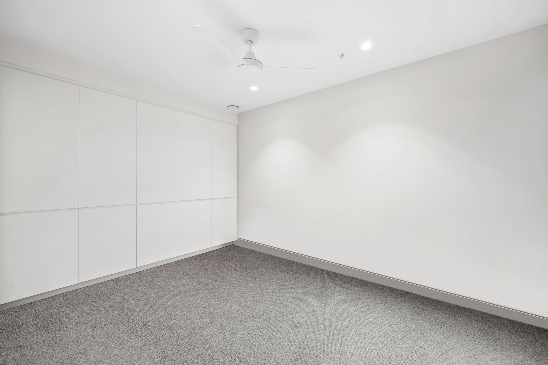 Property Gallery Thumbnail 5