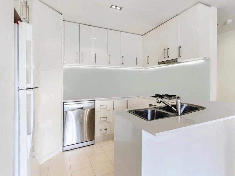 10/37-39 Rose Street, Box Hill image 2