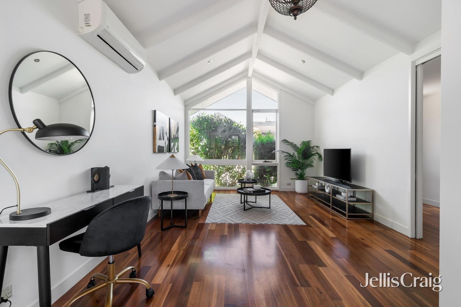 10/374 Auburn Road, Hawthorn image 2