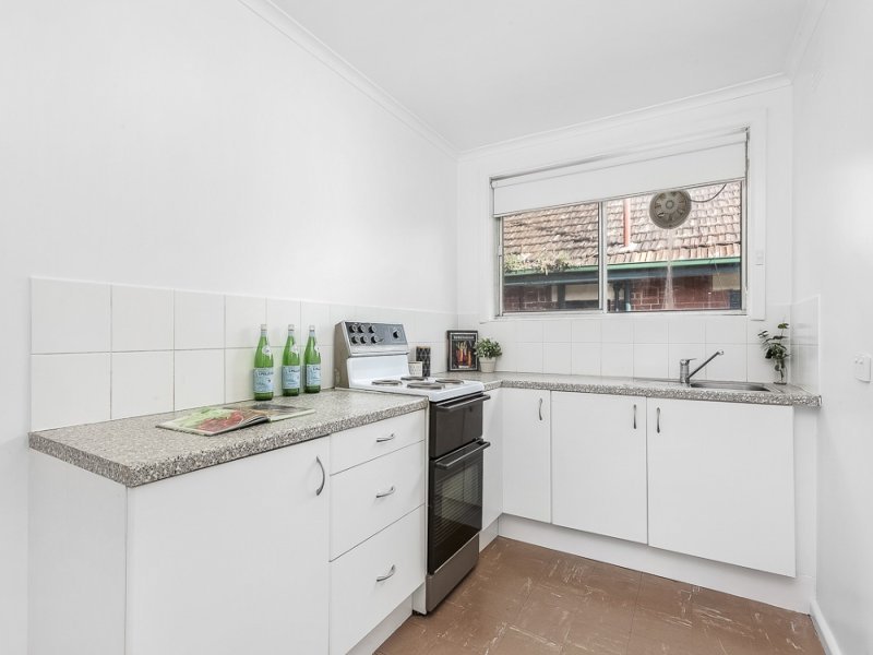 10/38 Creswick Street, Hawthorn image 3