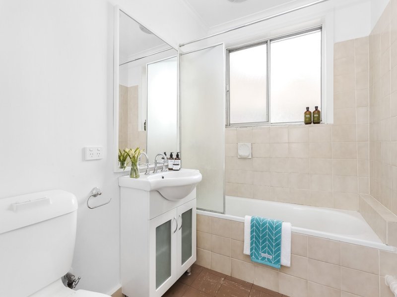 10/38 Creswick Street, Hawthorn image 6