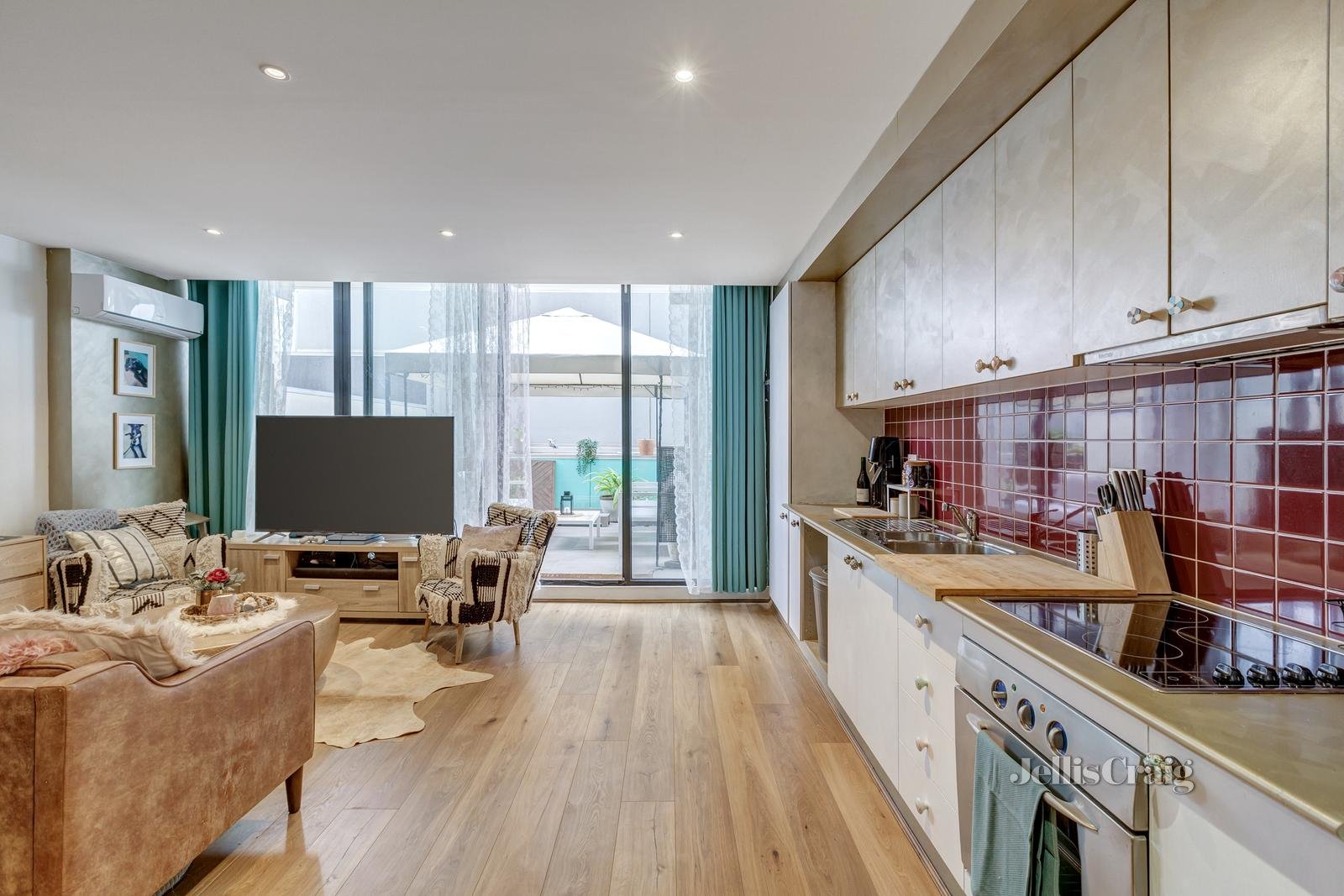 103/8 Howard Street, Richmond image 6