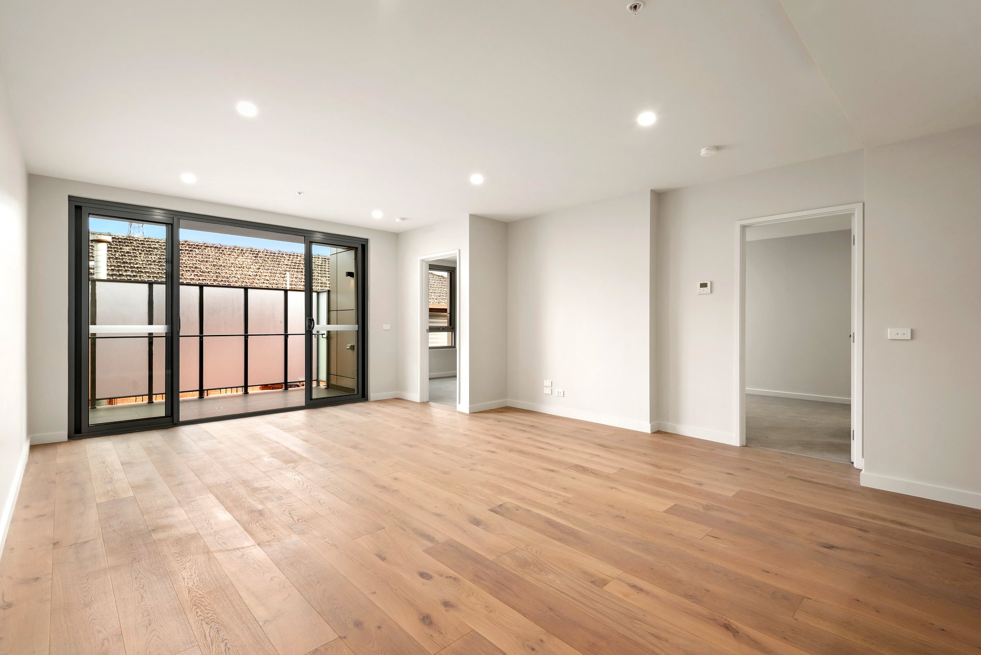 Property Gallery Thumbnail 3