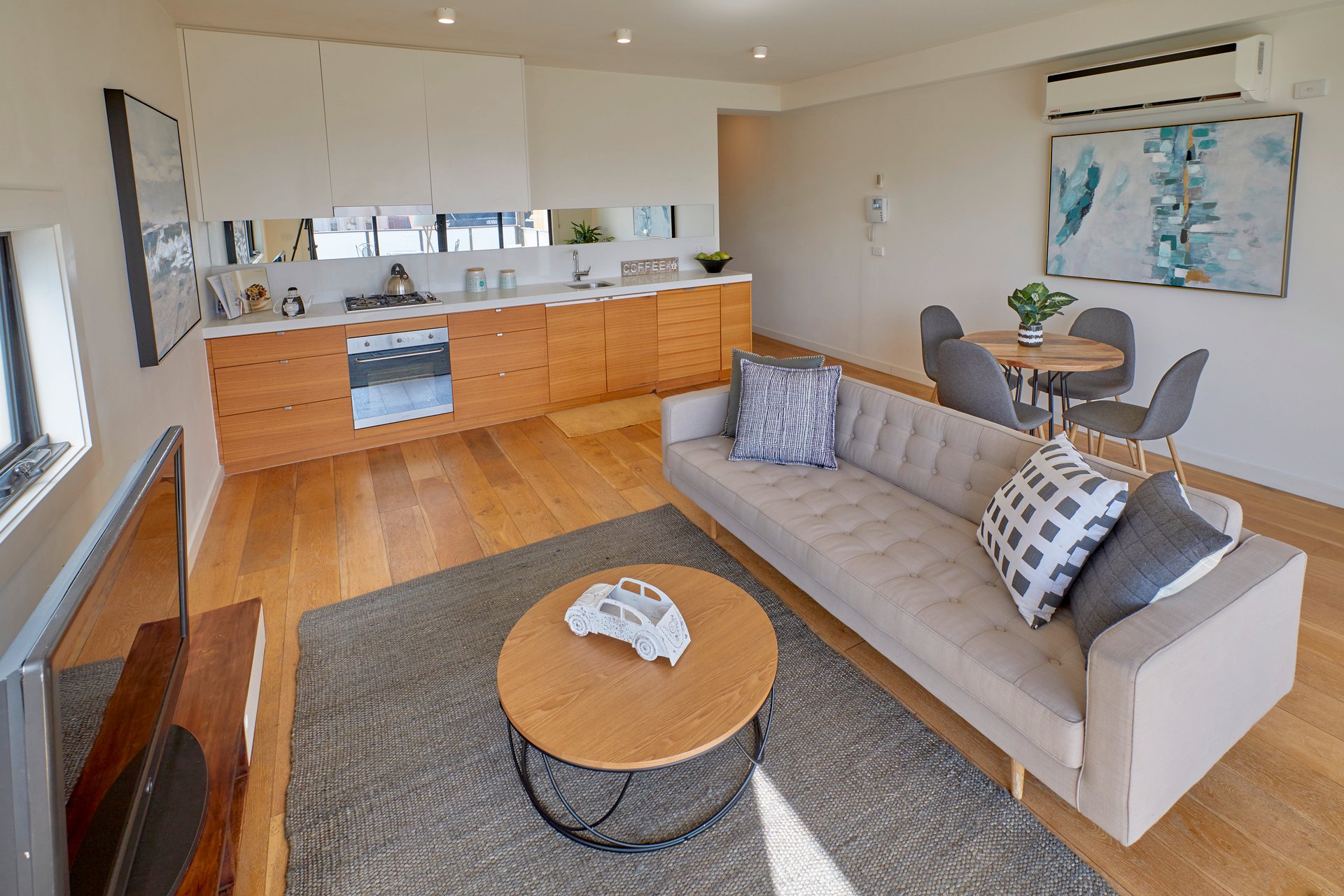 Property Gallery Thumbnail 3