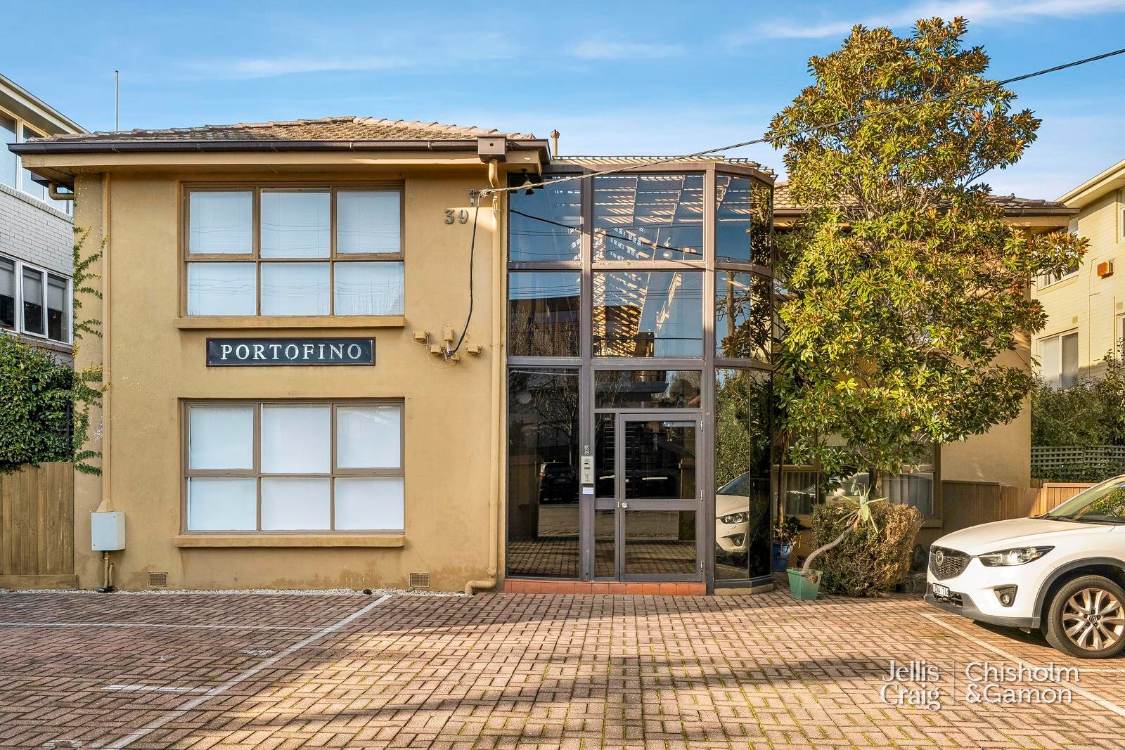10/39 Byron Street, Elwood image 2