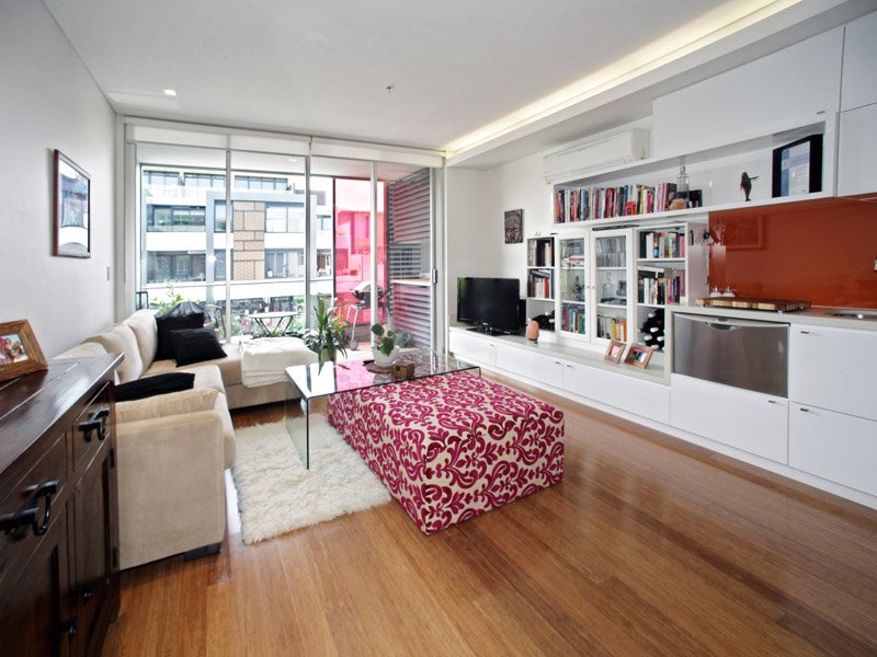 103/96 Ormond Road, Elwood image 1