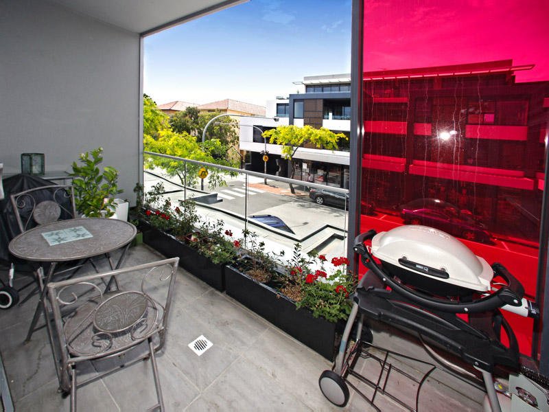 103/96 Ormond Road, Elwood image 4