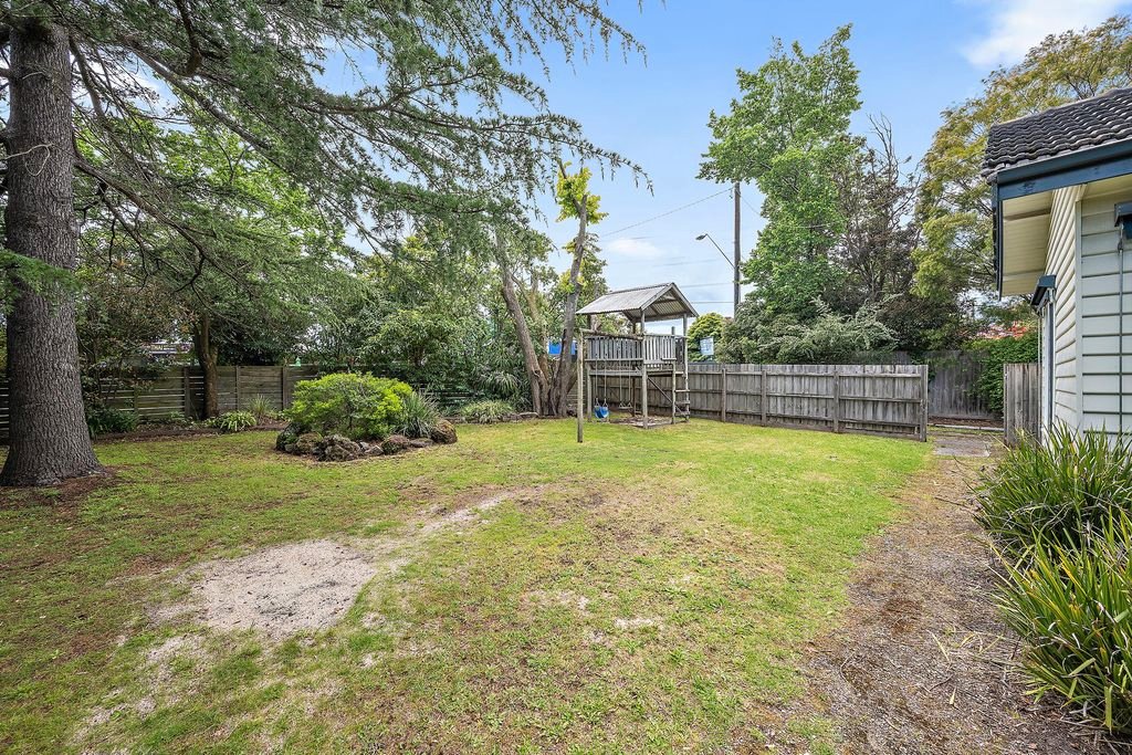 104 Bedford Road, Heathmont image 2