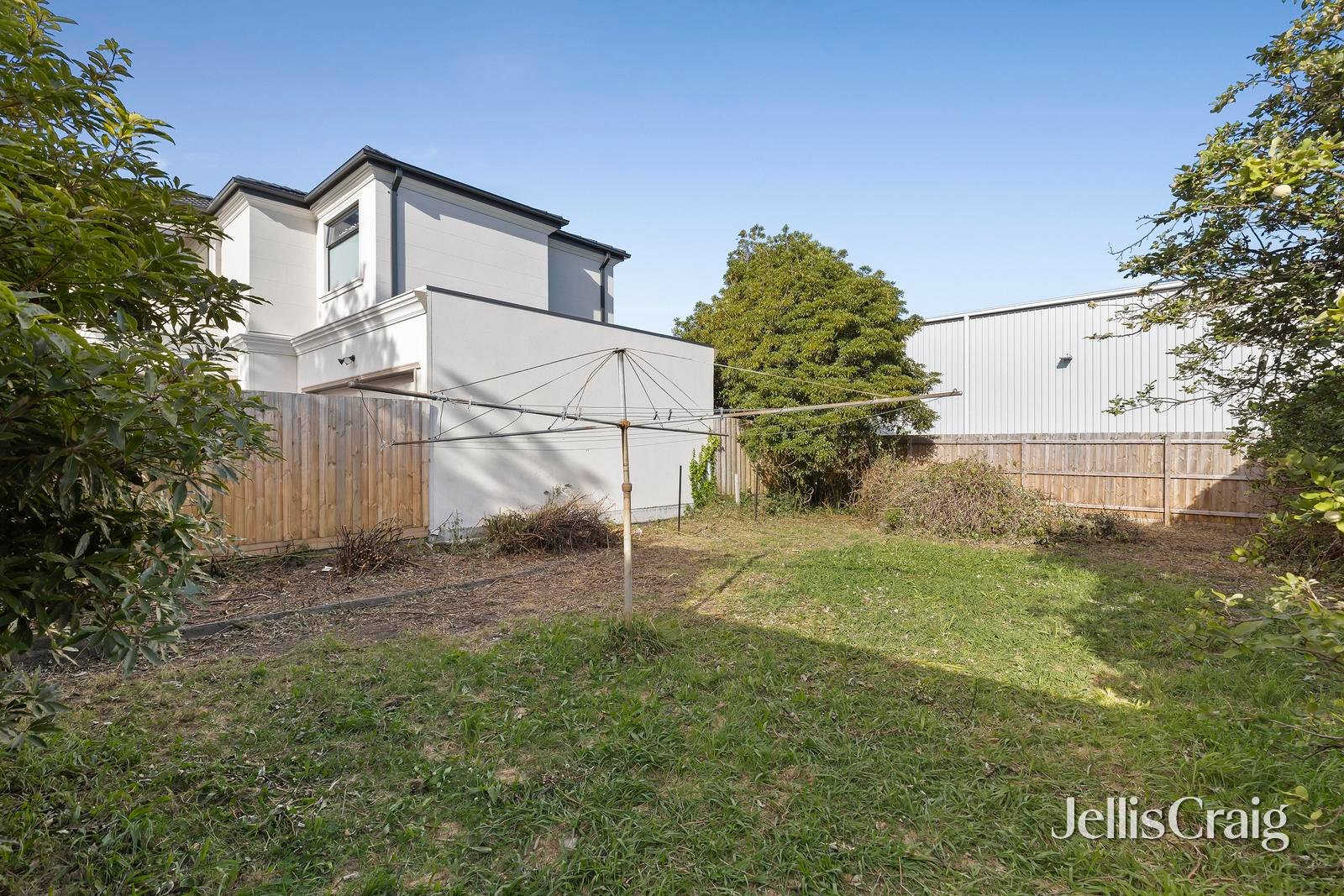 104 Bogong Avenue, Glen&nbsp;Waverley image 10