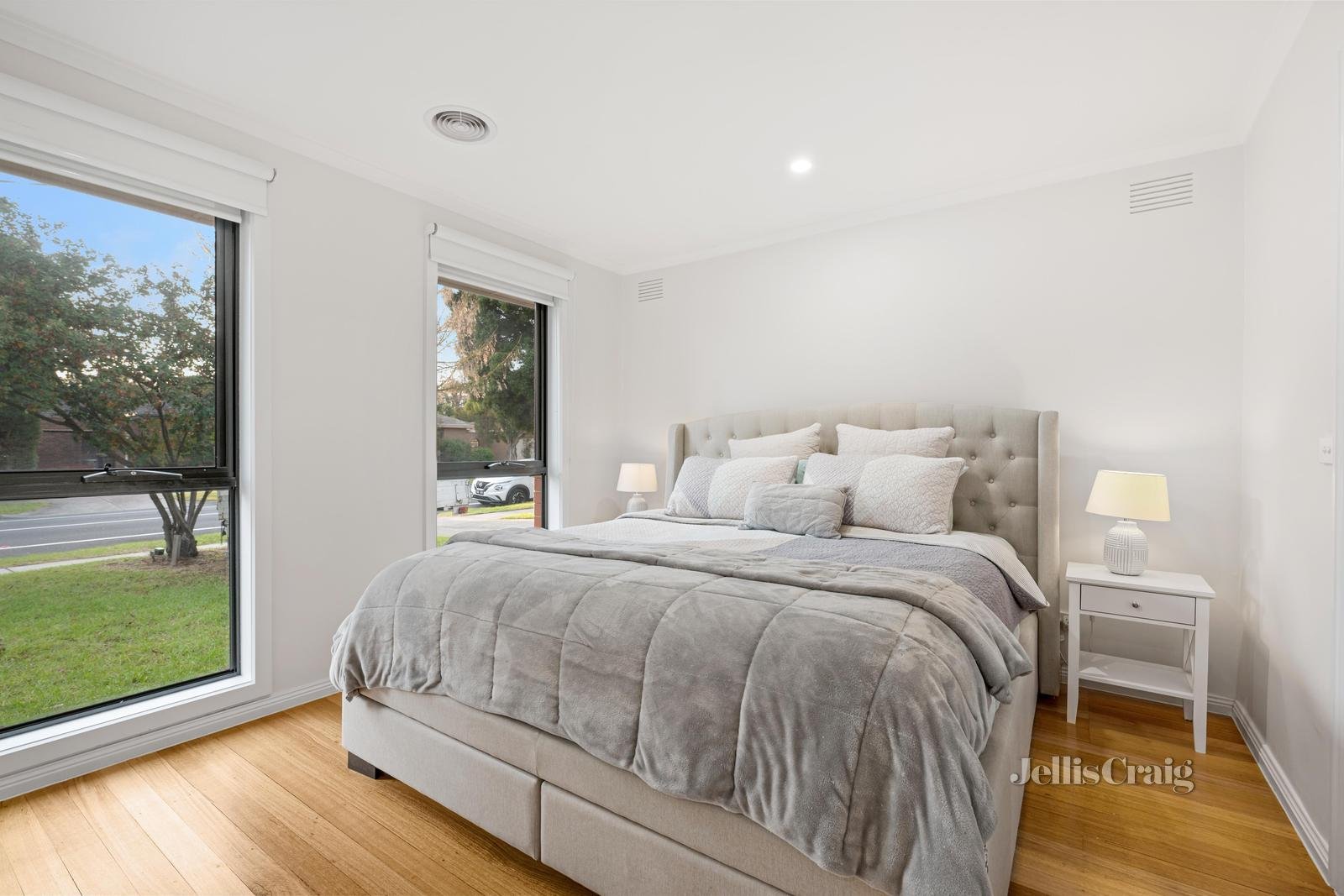 104 King Arthur Drive, Glen Waverley image 6