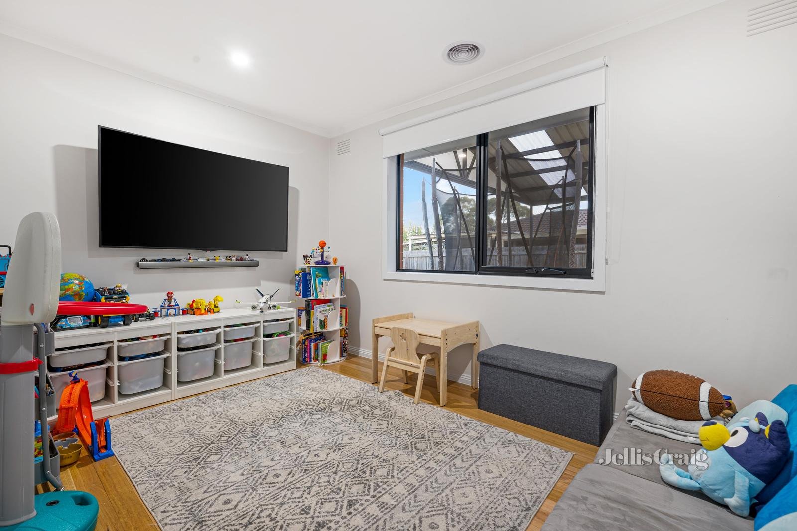 104 King Arthur Drive, Glen Waverley image 10