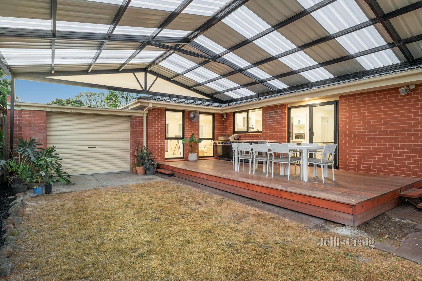 104 King Arthur Drive, Glen Waverley image 11