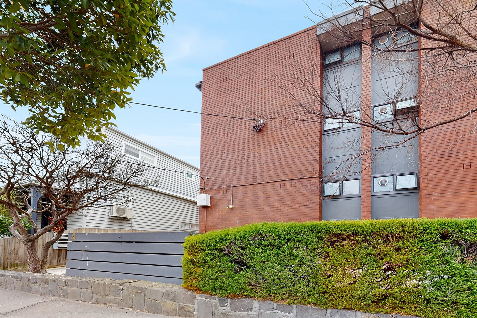 10 / 4 Normanby Street PRAHRAN