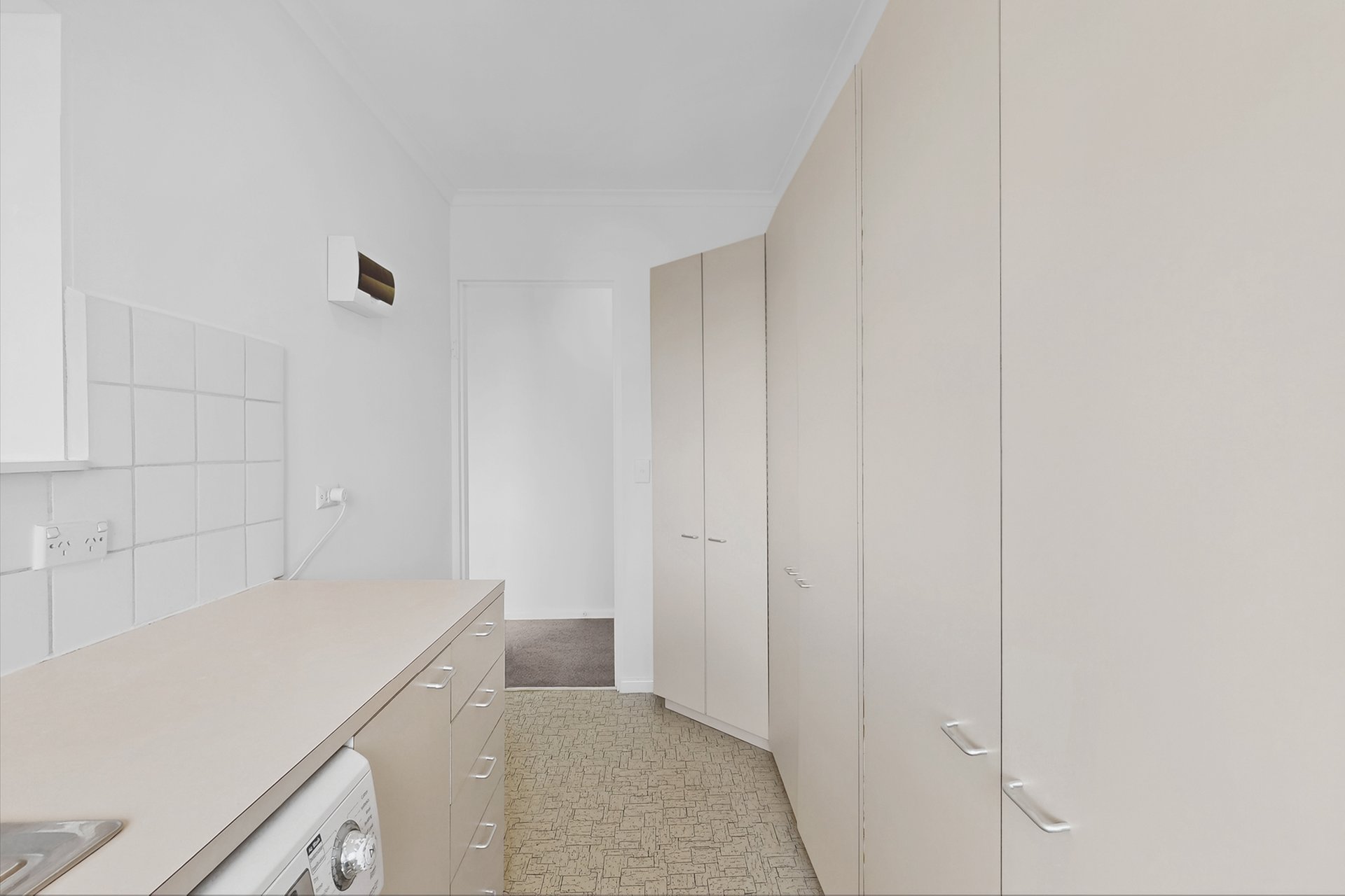 10 / 4 Normanby Street PRAHRAN