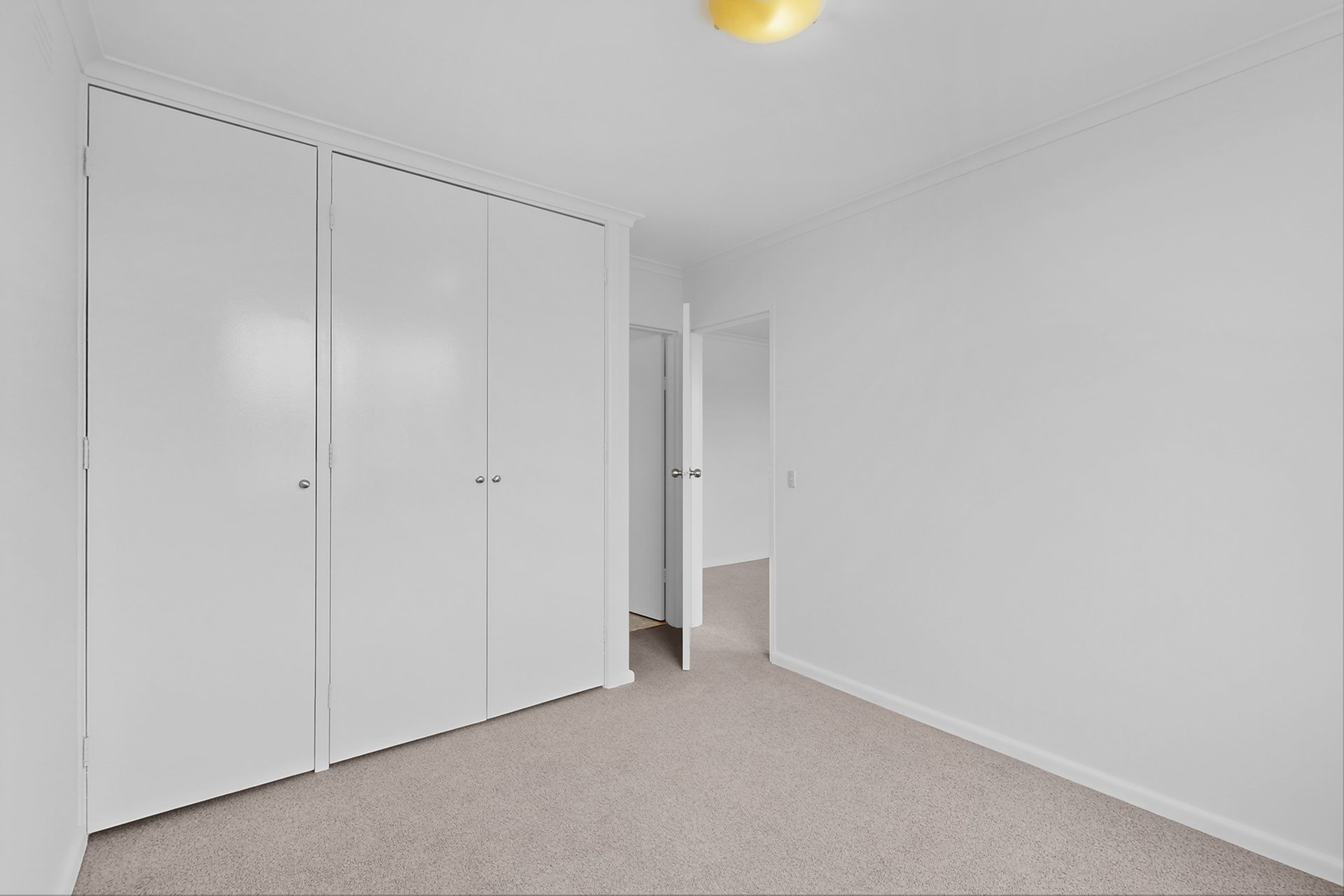 10 / 4 Normanby Street PRAHRAN