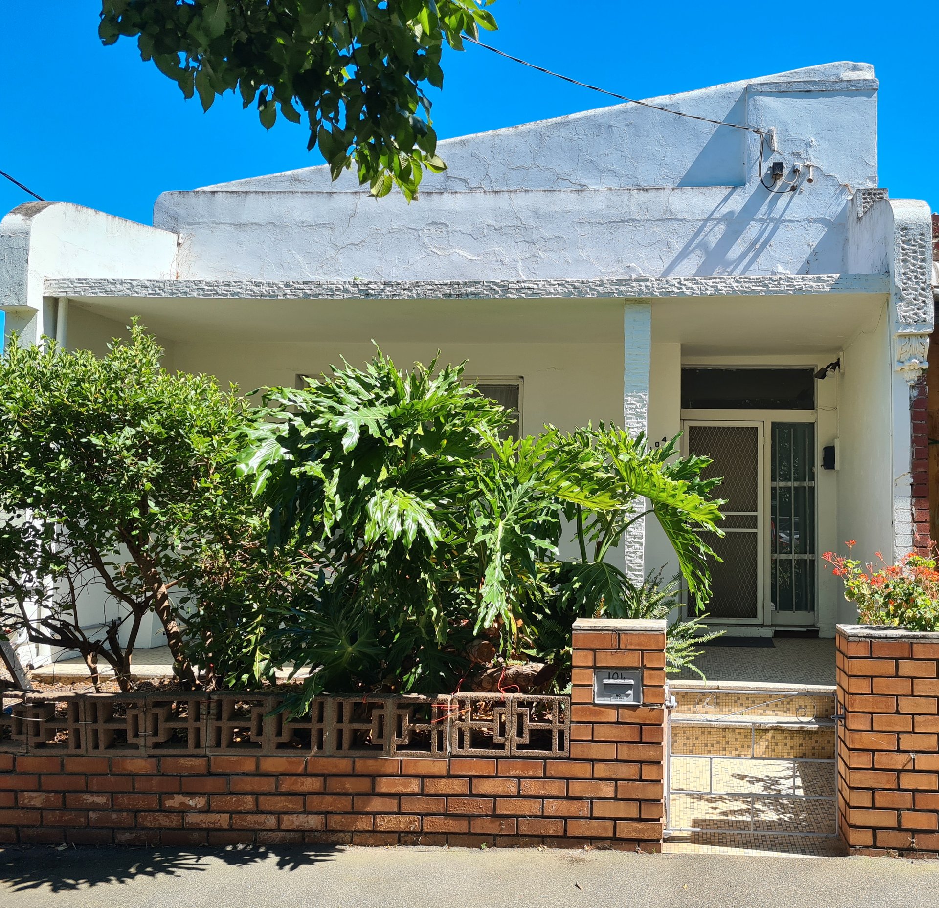 104 60 Queens Boulevard - msr49nz