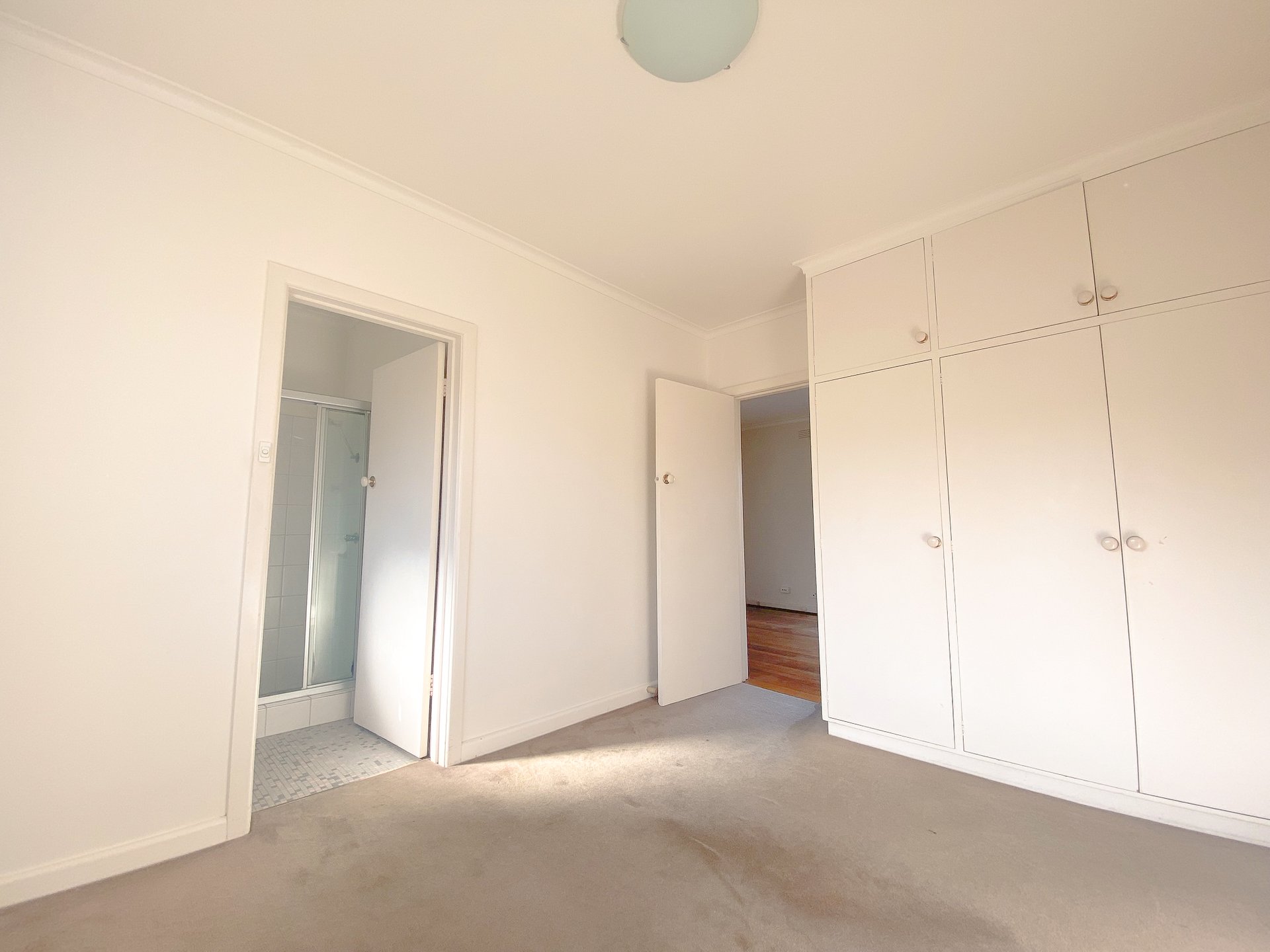 10 / 4 Rosedale Avenue GLEN HUNTLY, VIC 3163