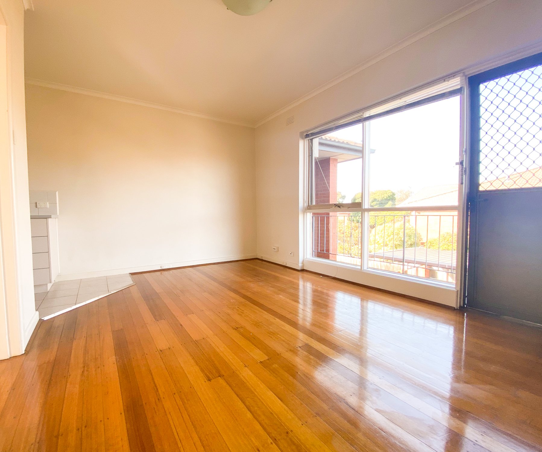 10 / 4 Rosedale Avenue GLEN HUNTLY, VIC 3163