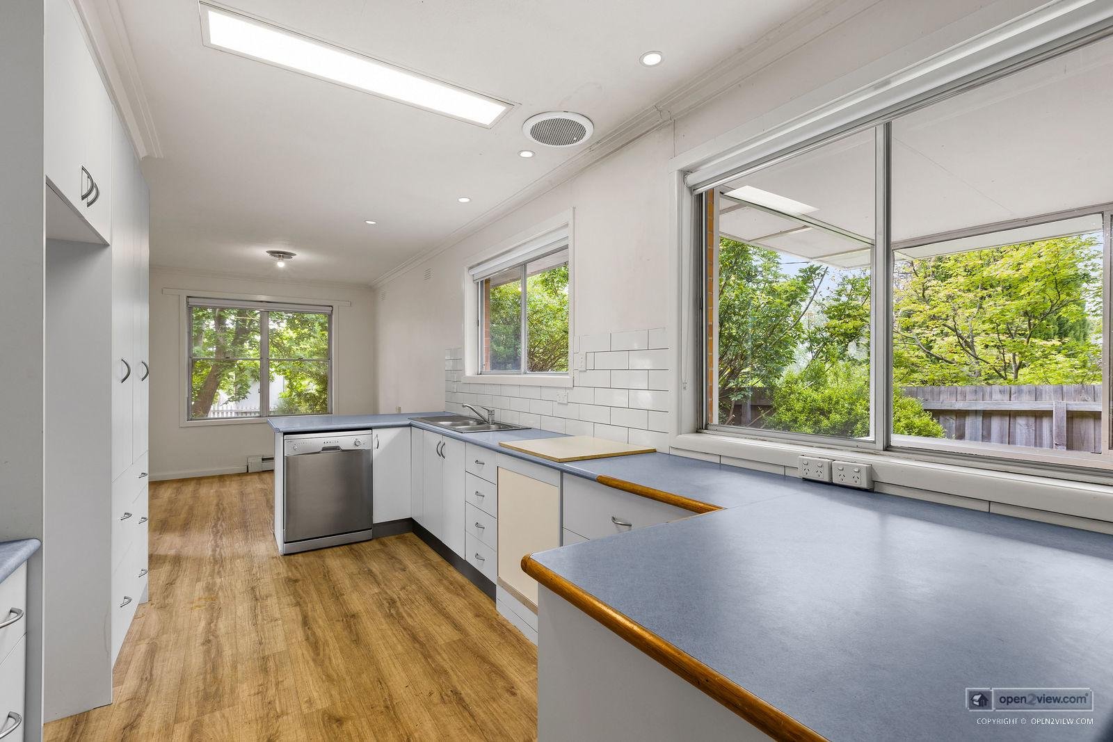 104 South Valley Road, Highton image 3