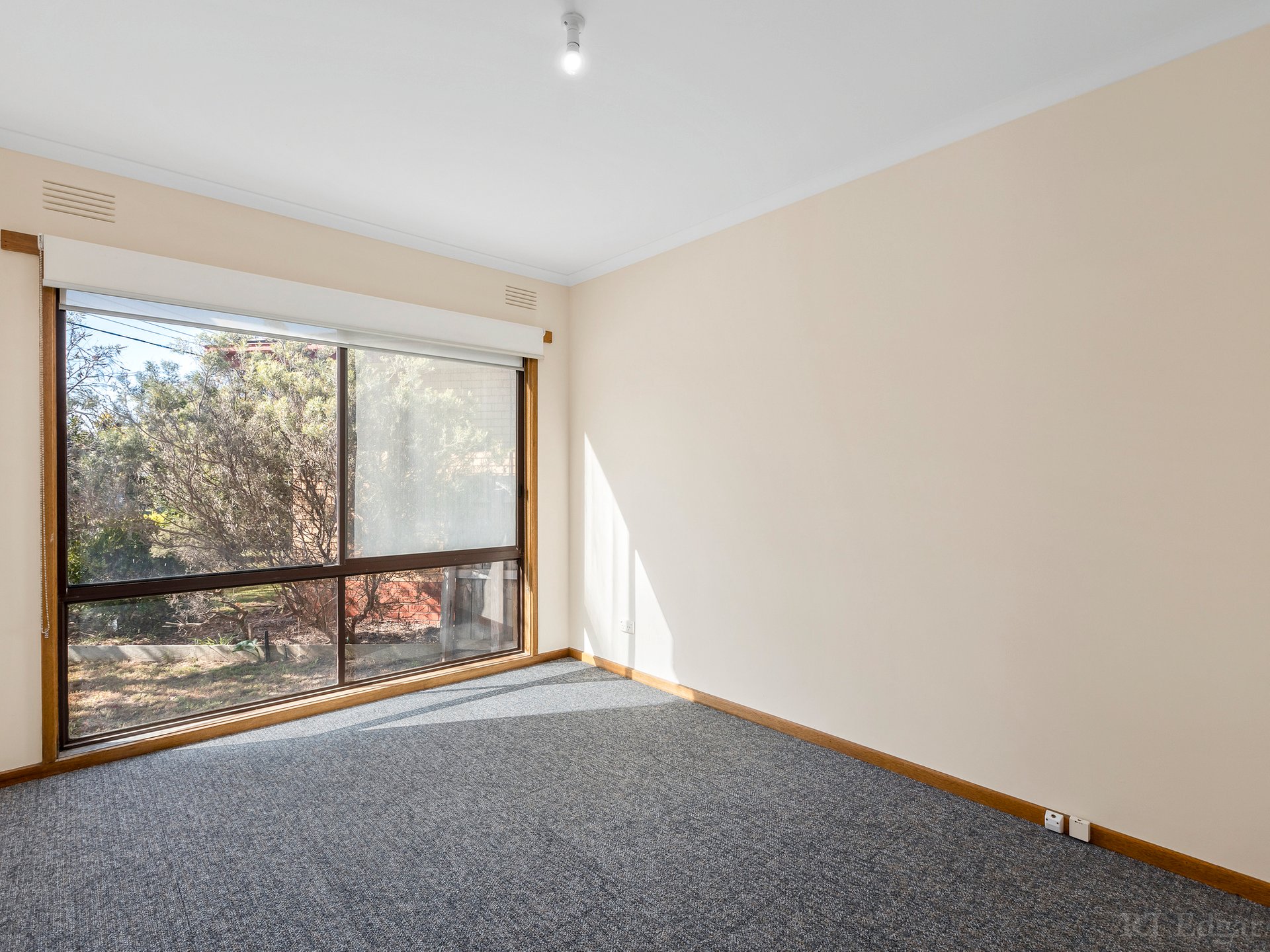Property Gallery Thumbnail 7