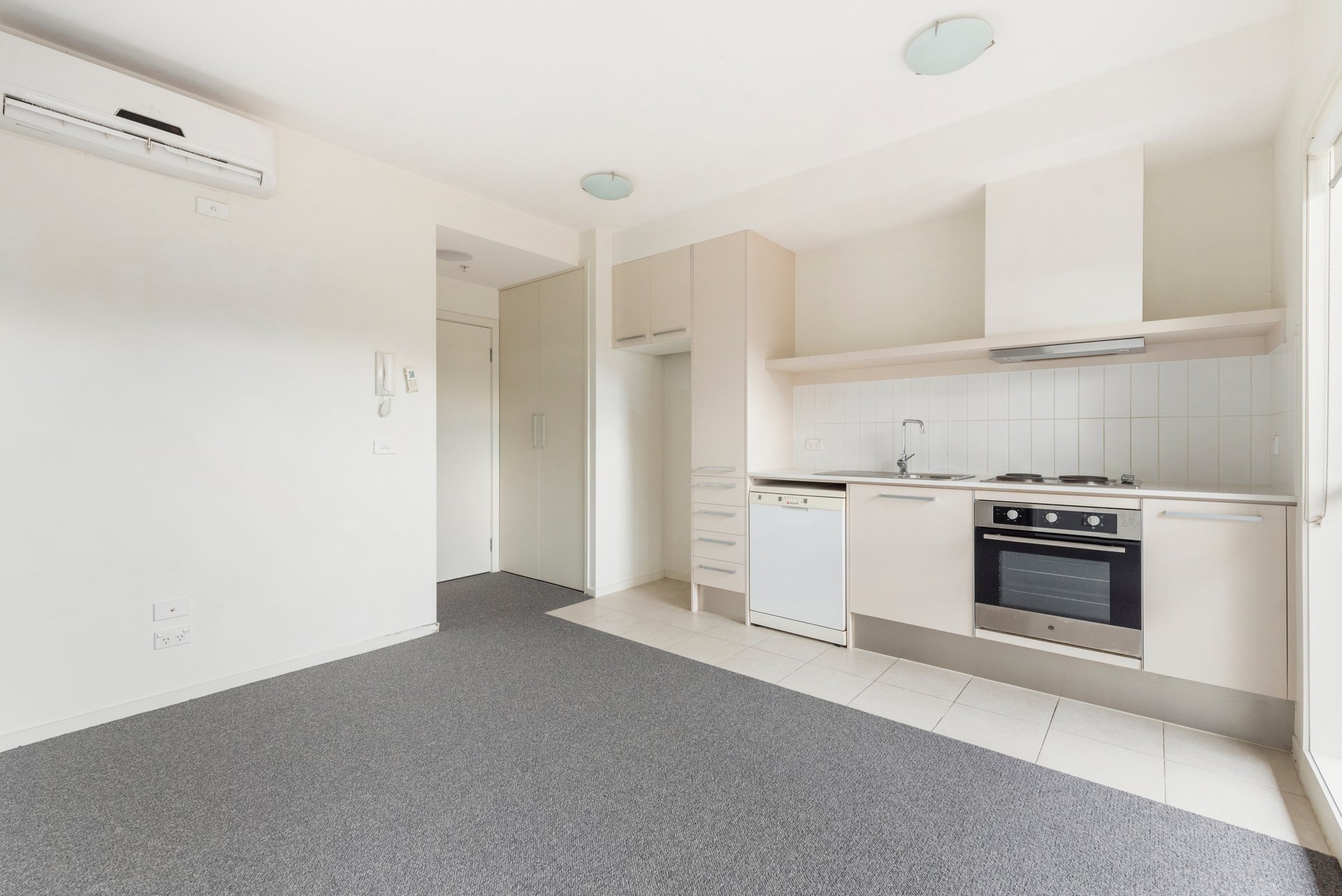 104/10 Bruce Street, Box&nbsp;Hill image 4