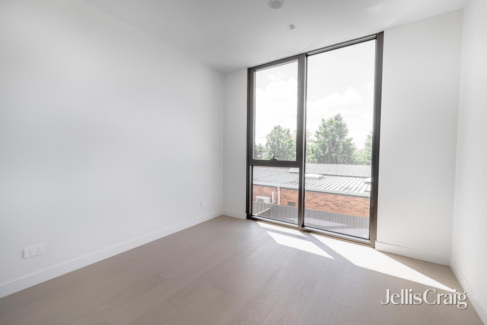 104/1289 High Street, Malvern image 7