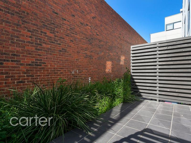 104/141 Waverley Road, Malvern East image 6