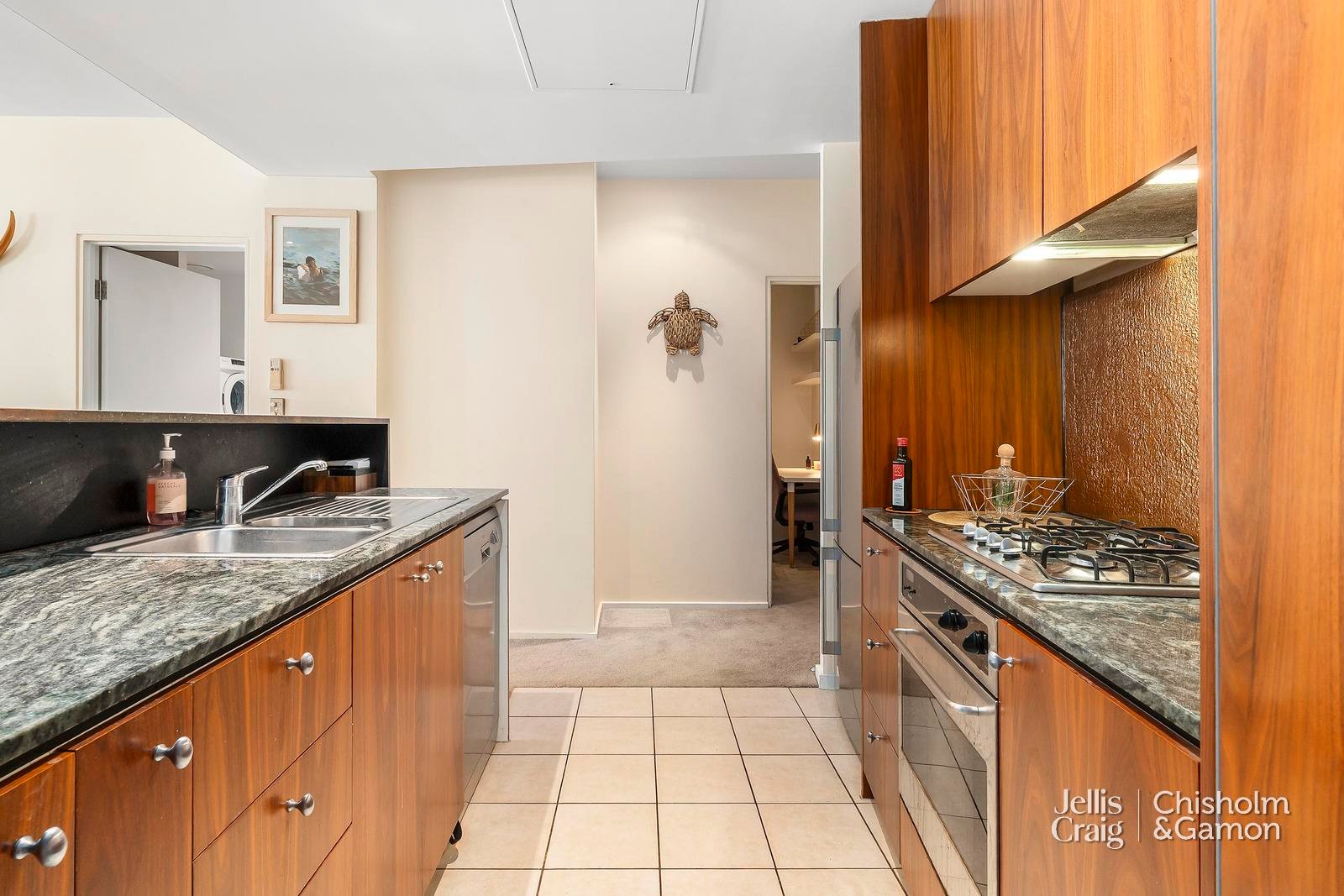 104/187 Graham Street, Port Melbourne image 5