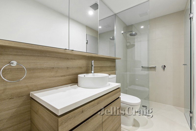 1.04/19-25 Nott Street, Port Melbourne image 6