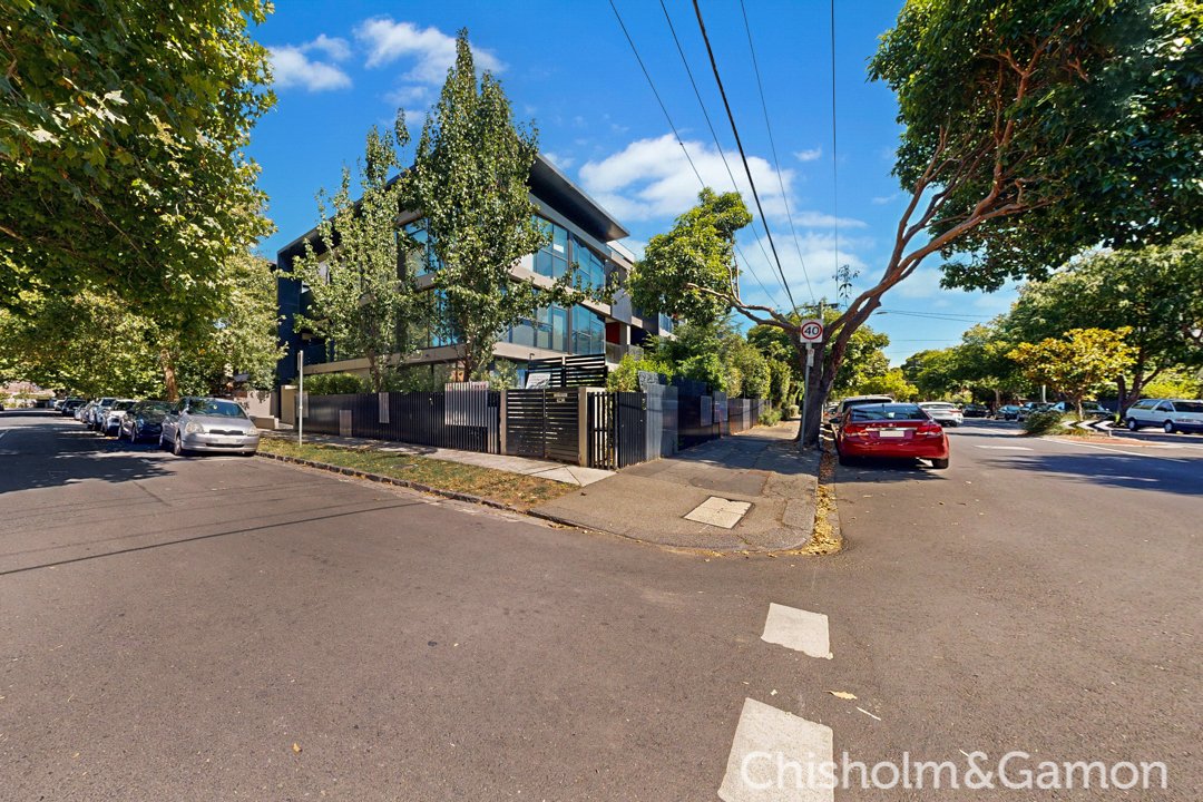 104/2 Kingsley Street, Elwood image 8