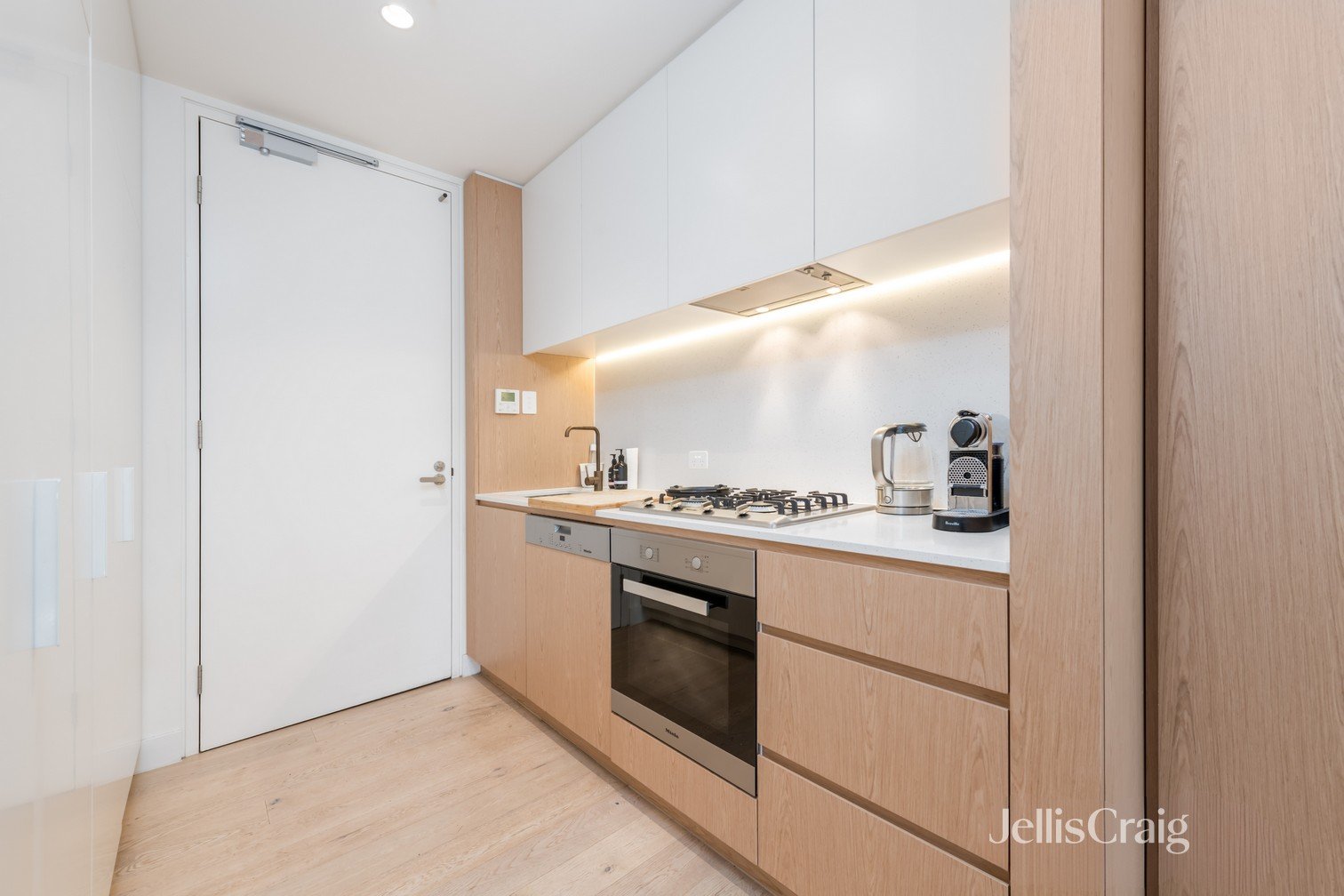 104/237 Napier Street, Fitzroy image 2