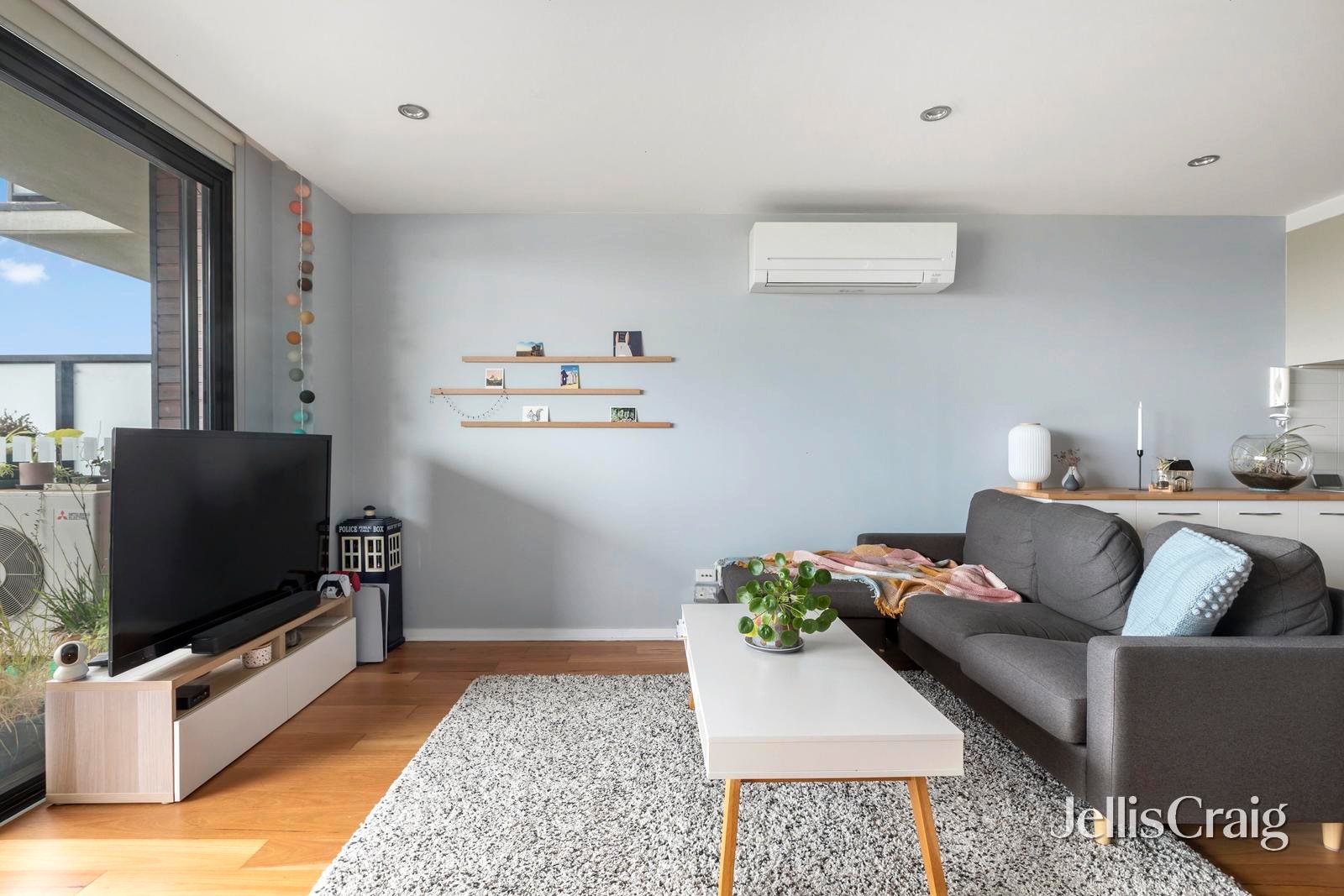 104/30 La Scala Avenue, Maribyrnong image 2