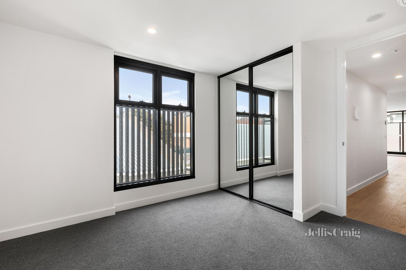 104/342 Centre Road, Bentleigh image 5