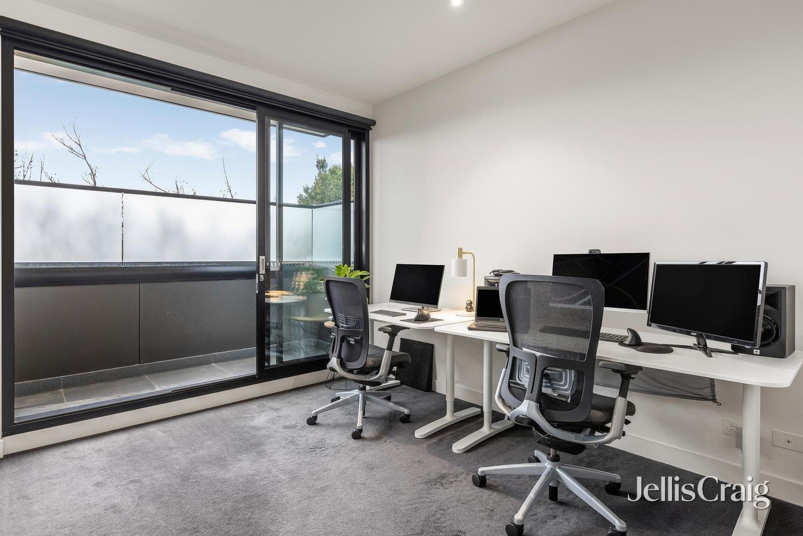 104/43 Willis Street, Hampton image 6