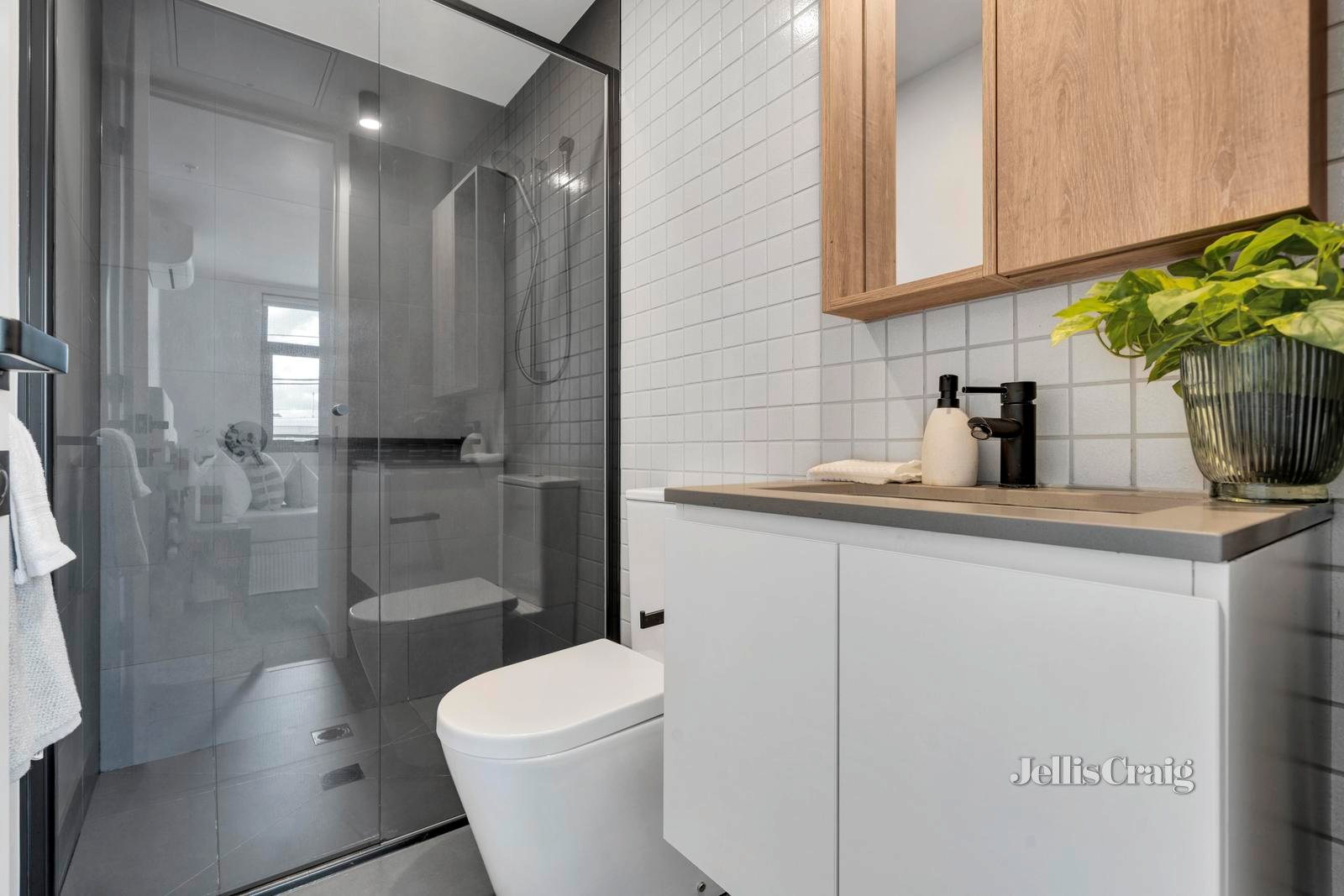 104/466 Lygon Street, Brunswick East image 8