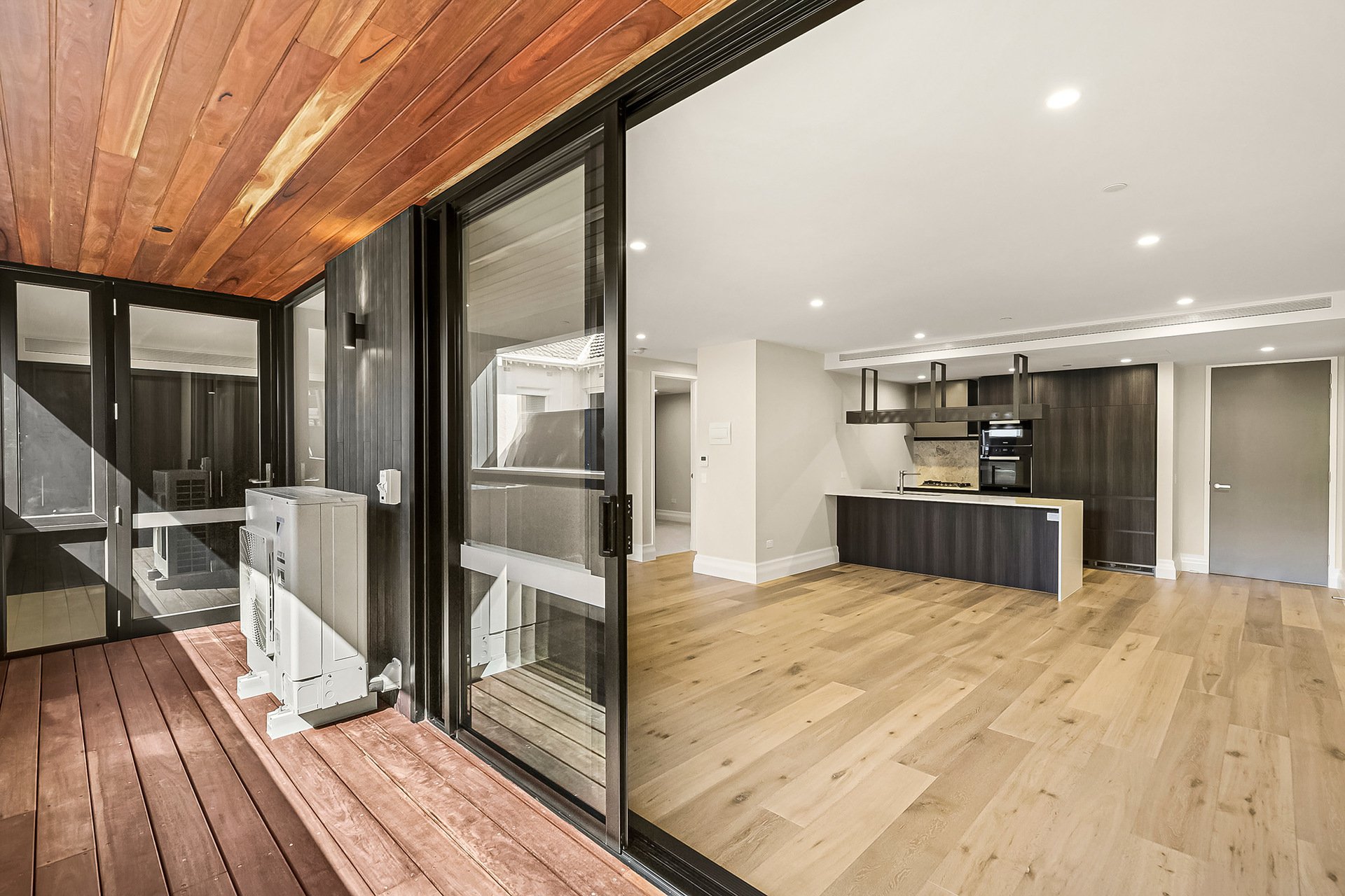 104/47 Ormond Esplanade, Elwood image 3