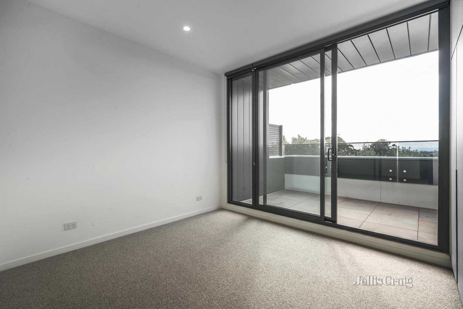 104/5 Curlew Court, Doncaster image 5