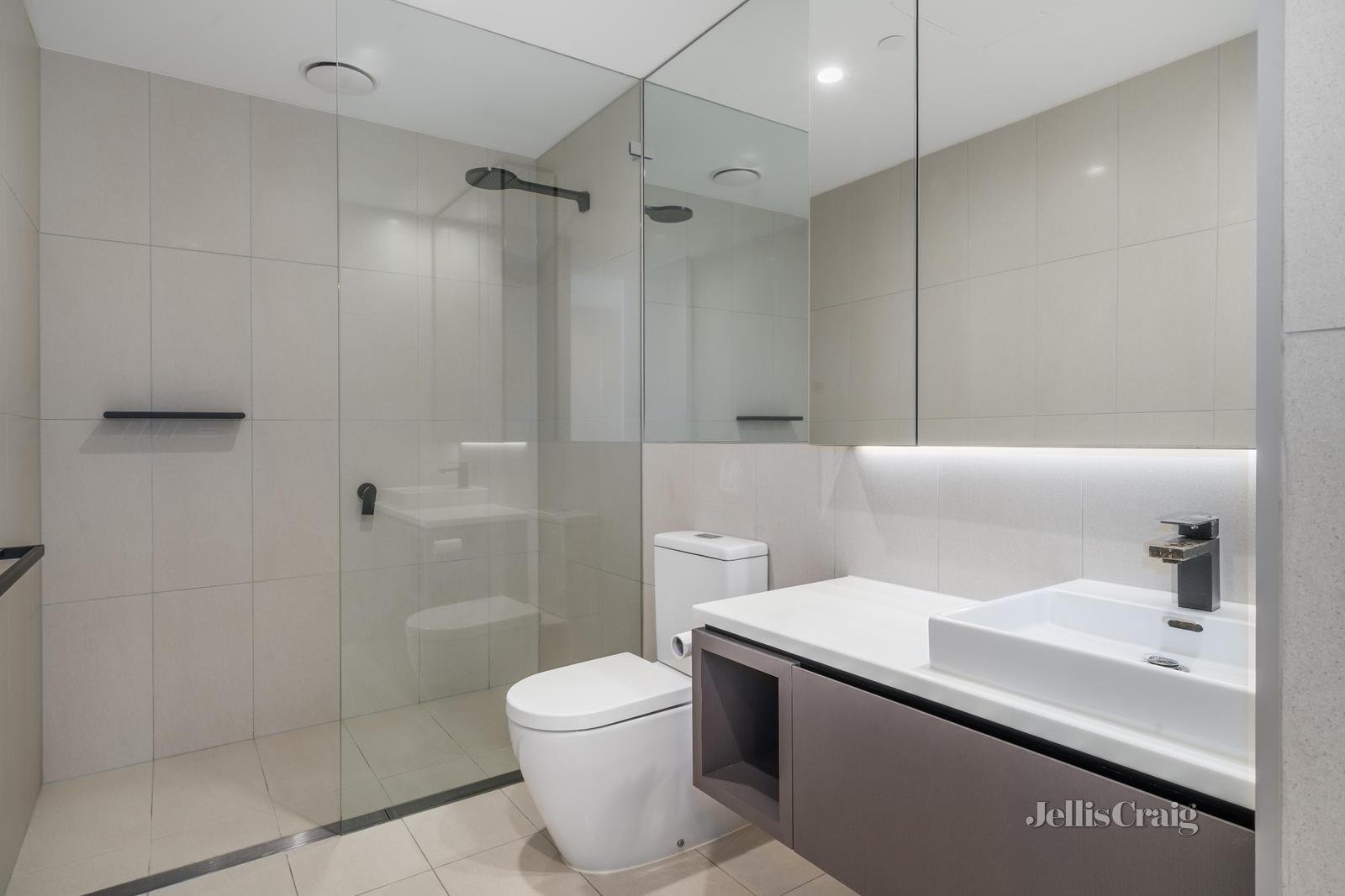 104/5 Curlew Court, Doncaster image 6