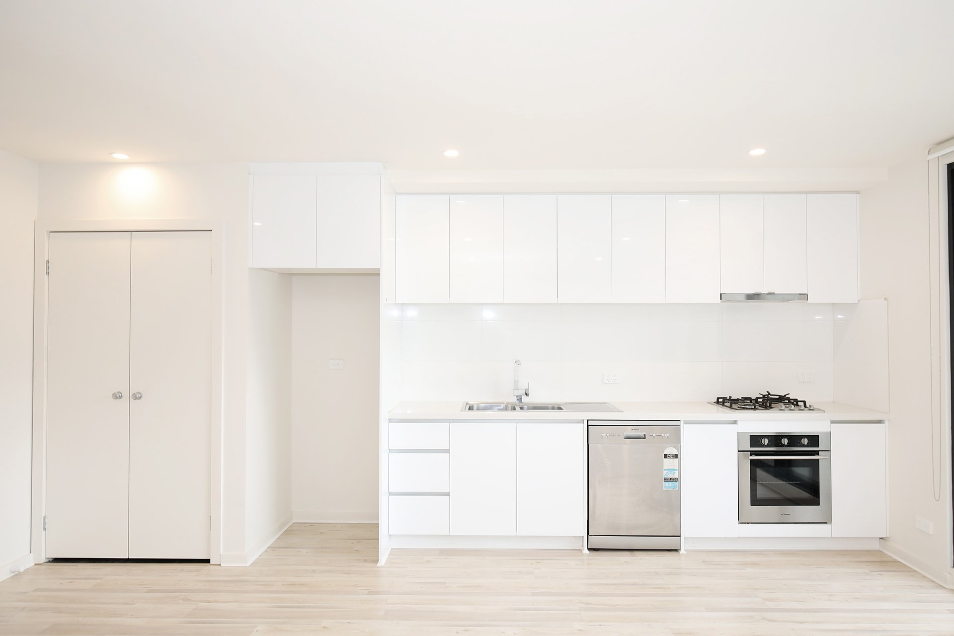 104/519-521 High Street Road, Mount Waverley image 3