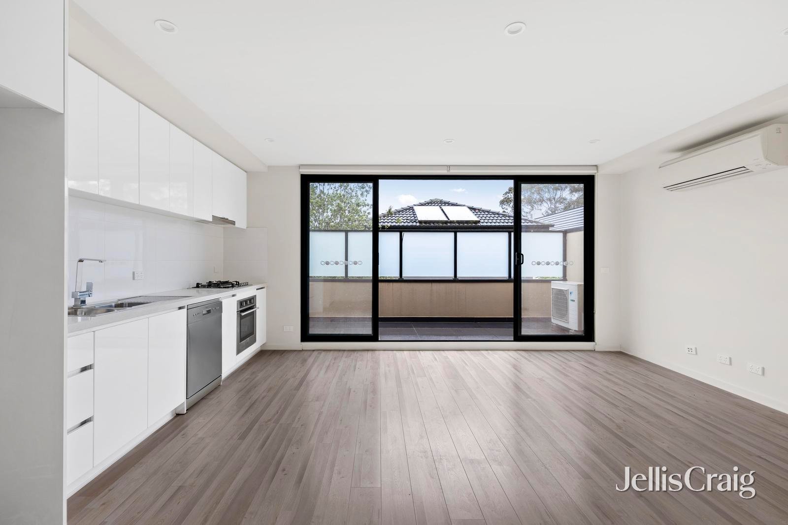 104/519-521 High Street Road, Mount&nbsp;Waverley image 2