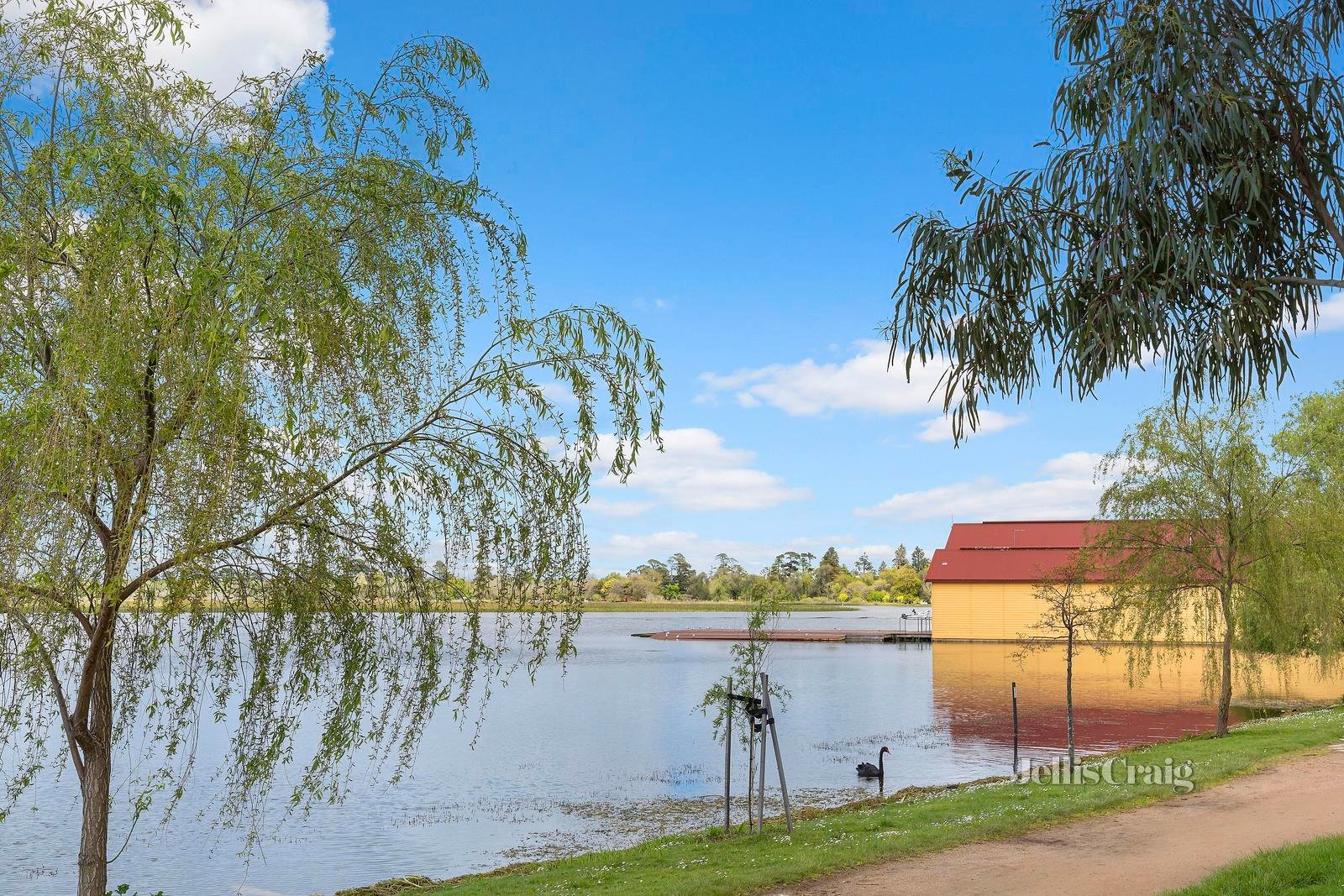 10/464 Wendouree Parade, Lake Wendouree image 9